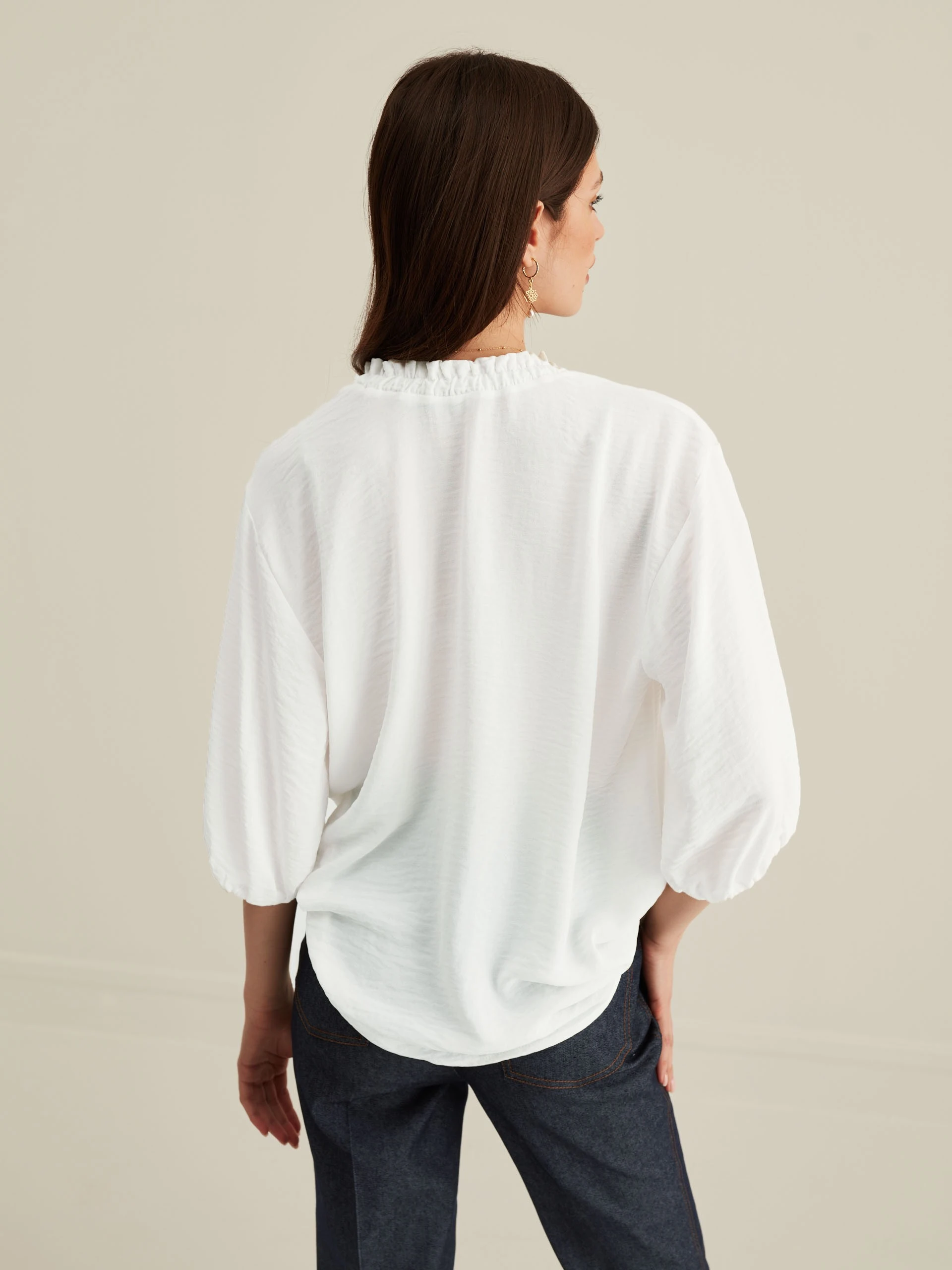 WHITE BLOUSE WITH WIDE SLEEVES