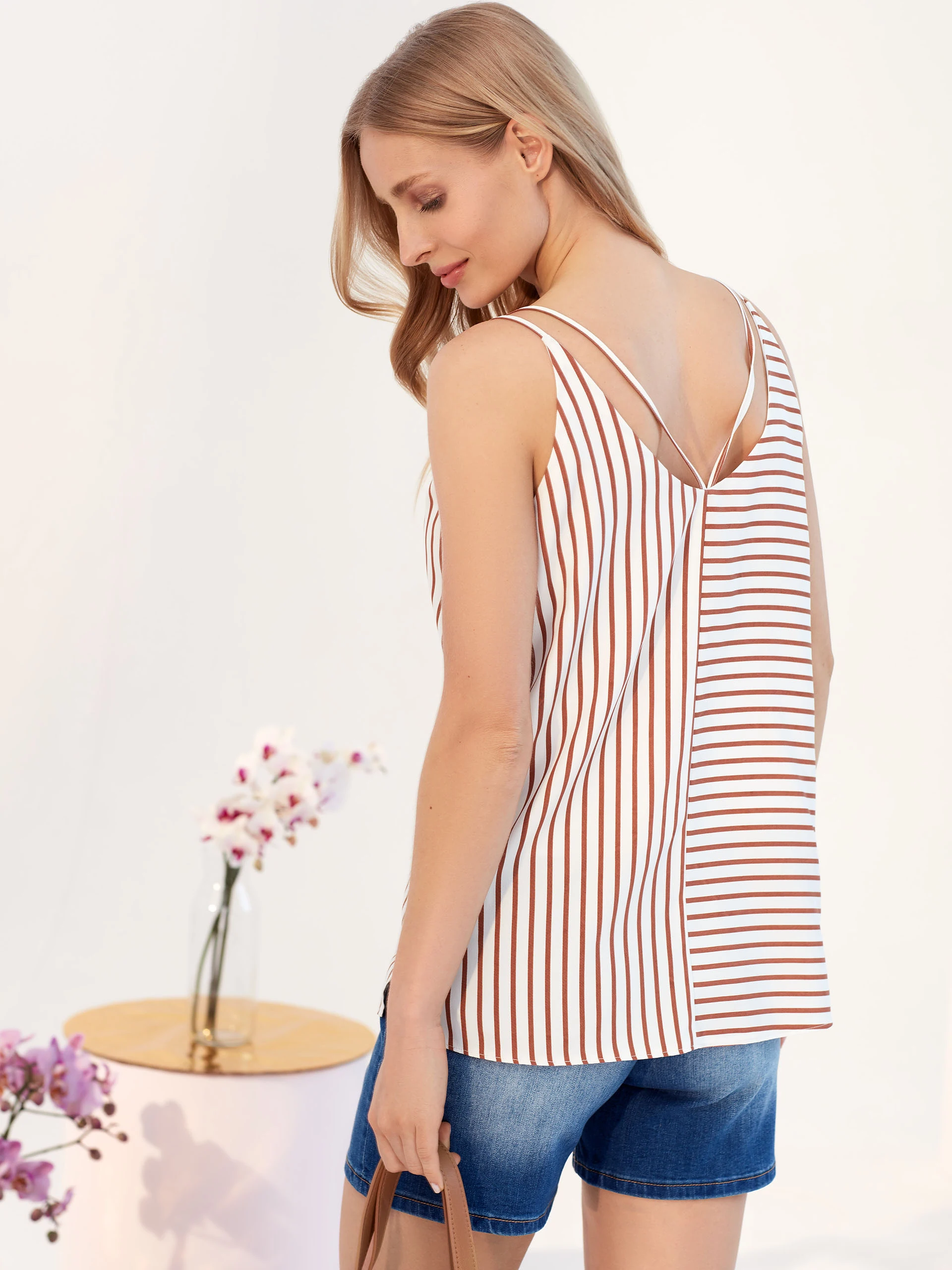 STRIPED STRAPLESS BLOUSE
