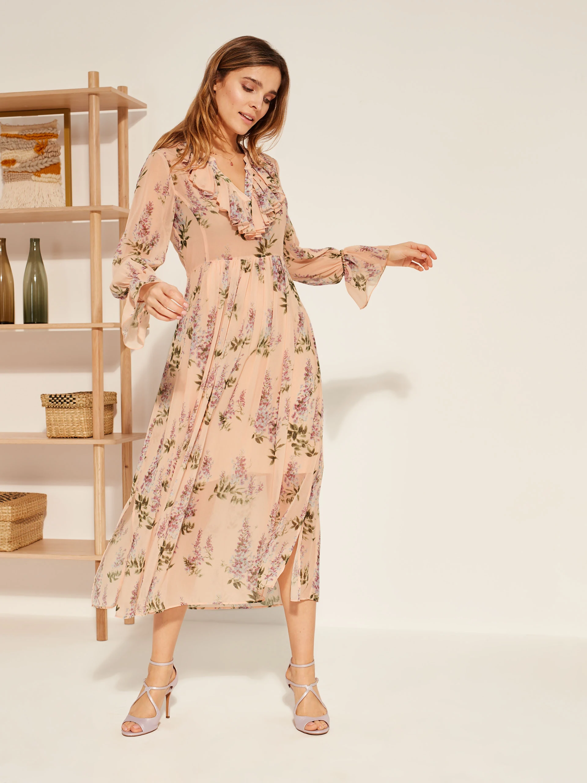 ETHEREAL FLORAL PATTERN DRESS