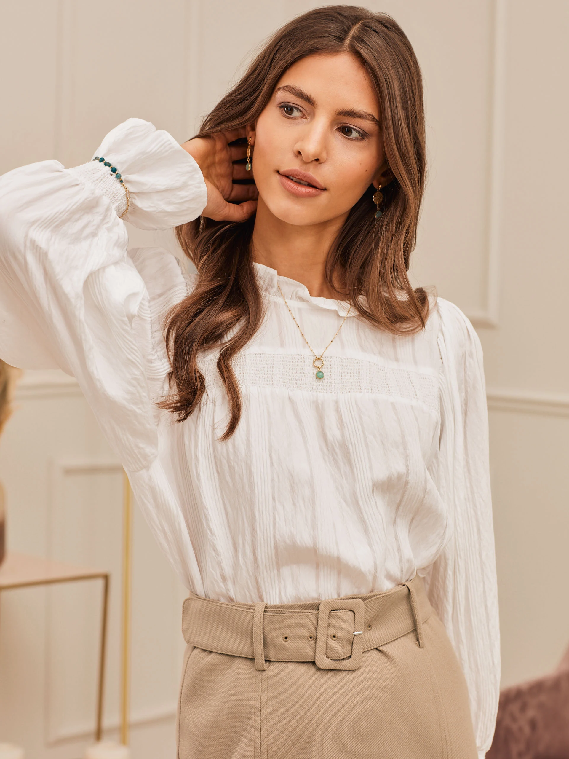 WHITE BLOUSE WITH WIDE SLEEVES