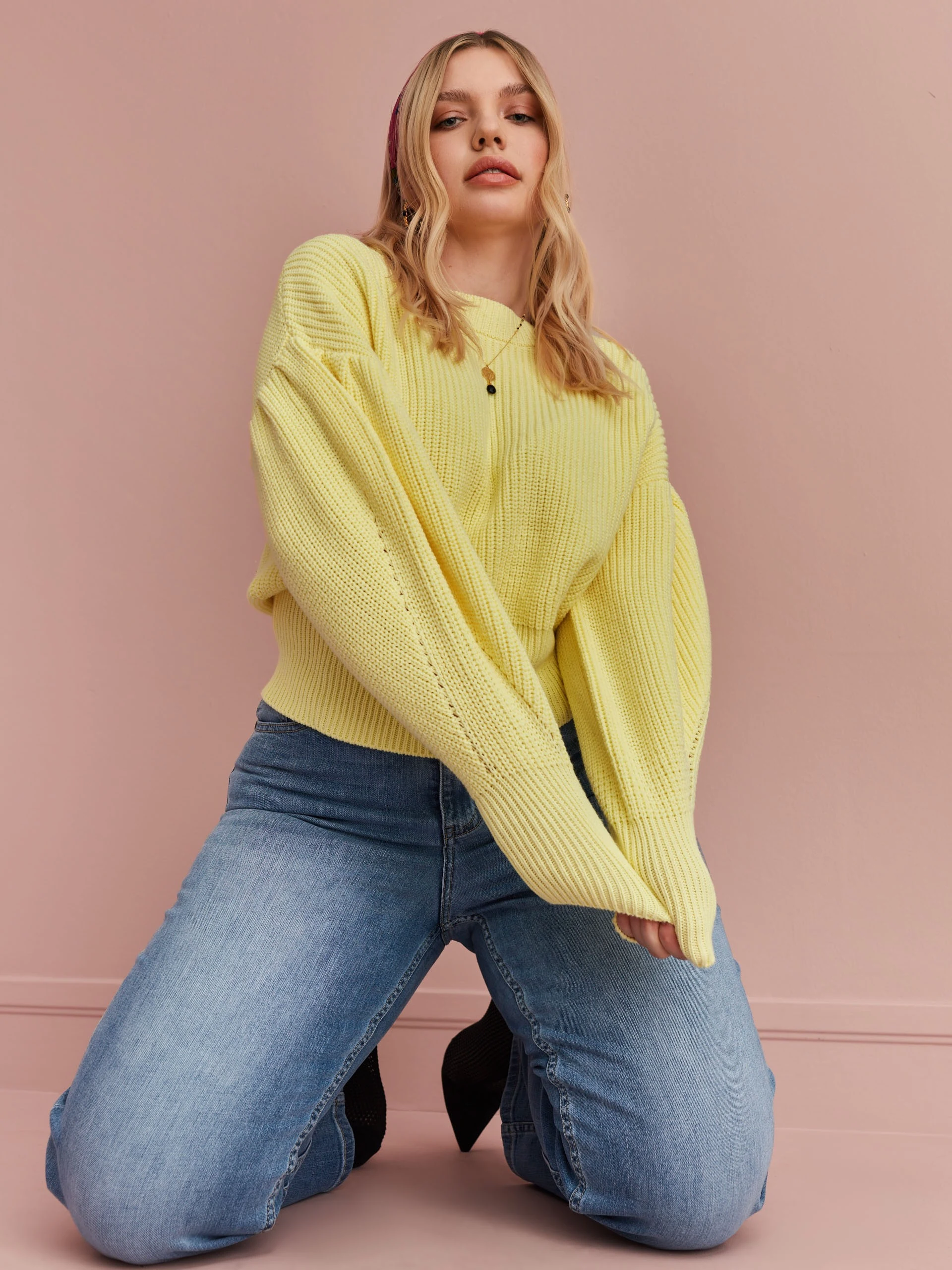YELLOW SWEATER WITH PUFF SLEEVES
