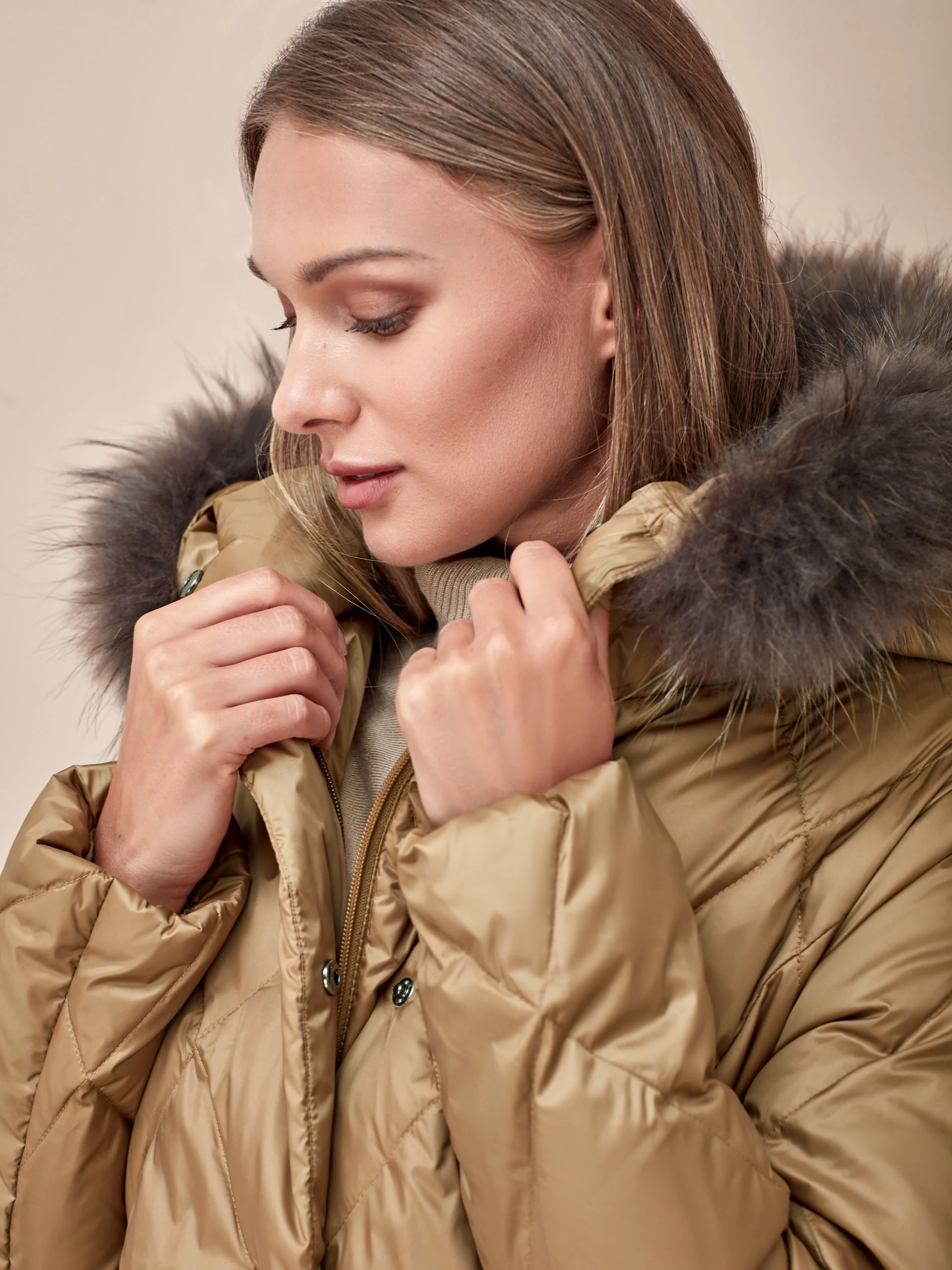 GOLD DOWN JACKET WITH HOOD