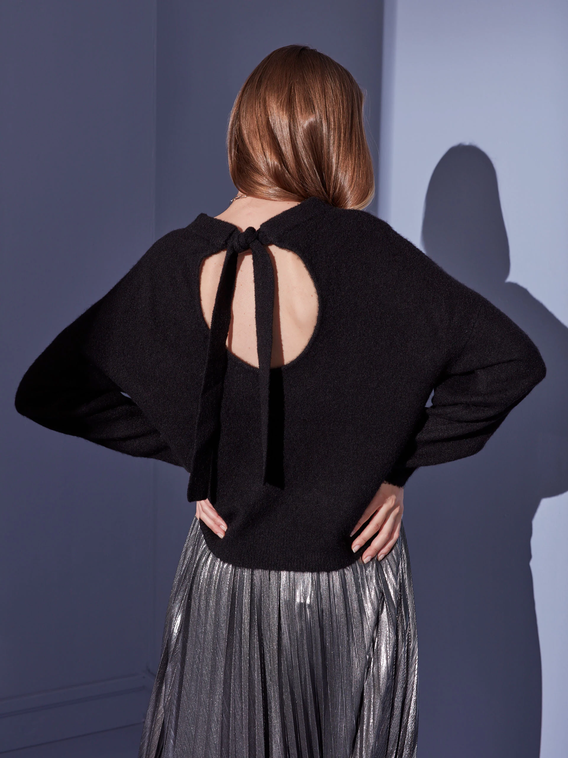 SWEATER WITH BACK NECKLINE IN WOOL
