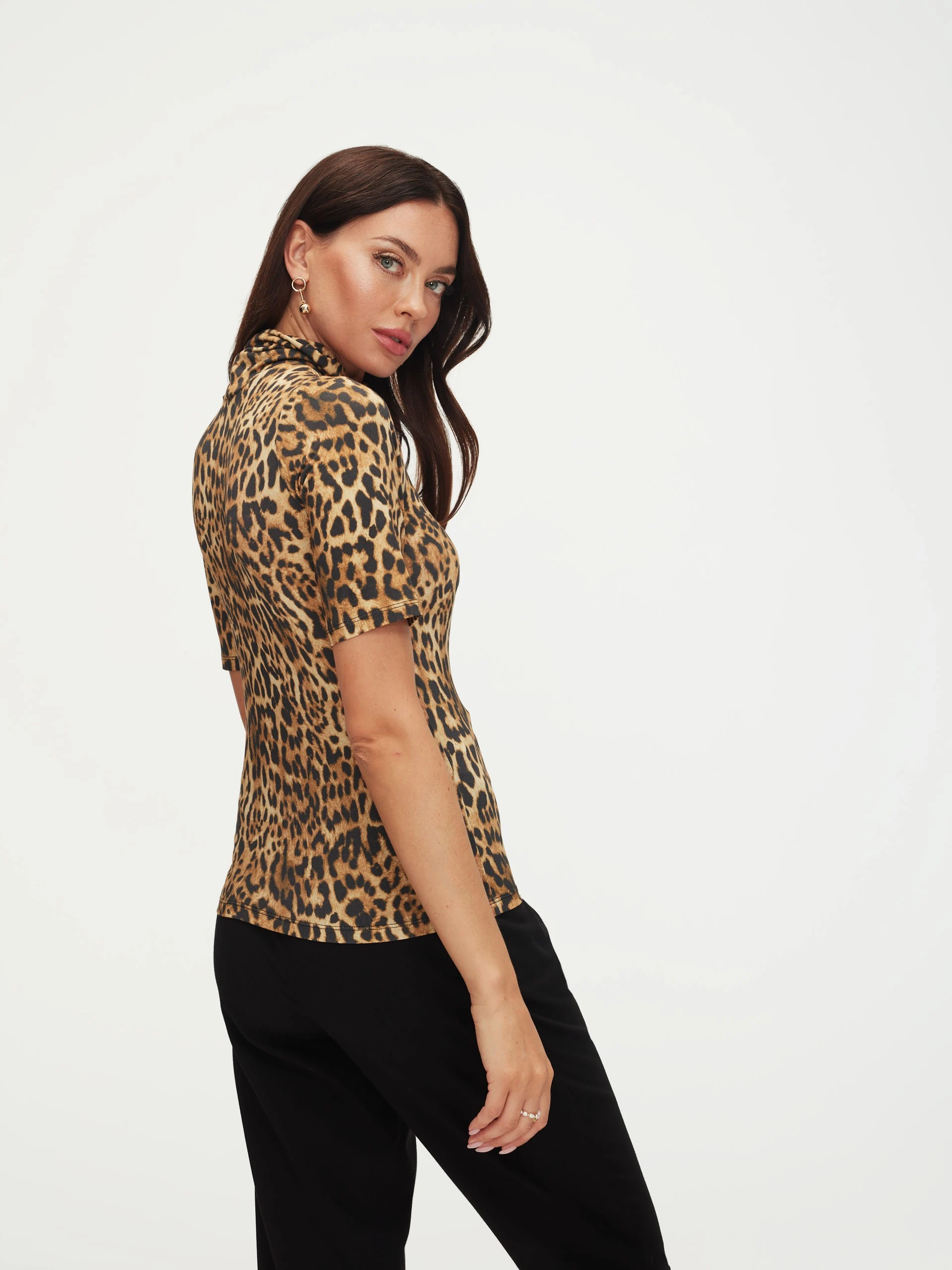 Animal pattern blouse with short sleeves