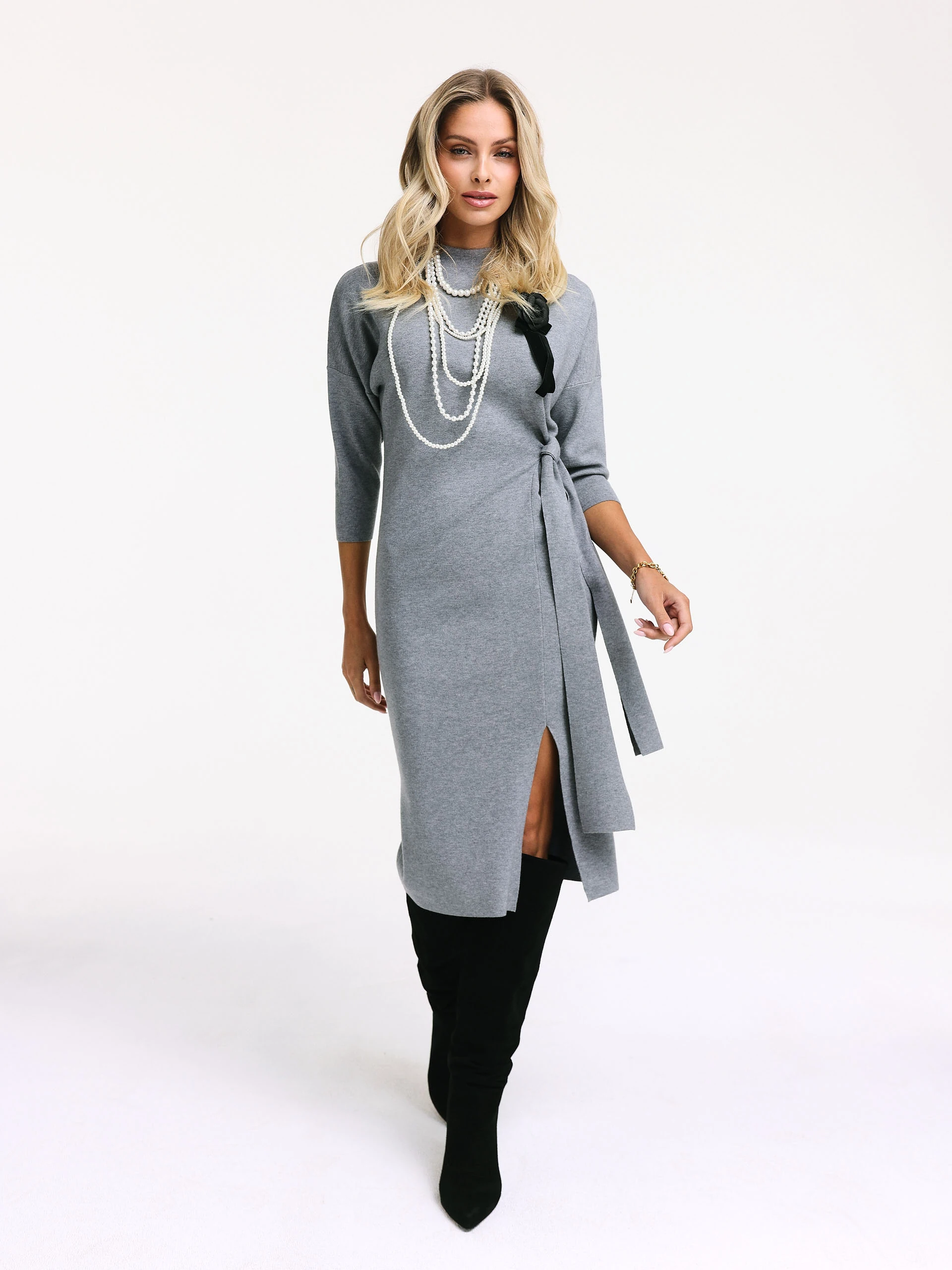 Grey knit dress with slit