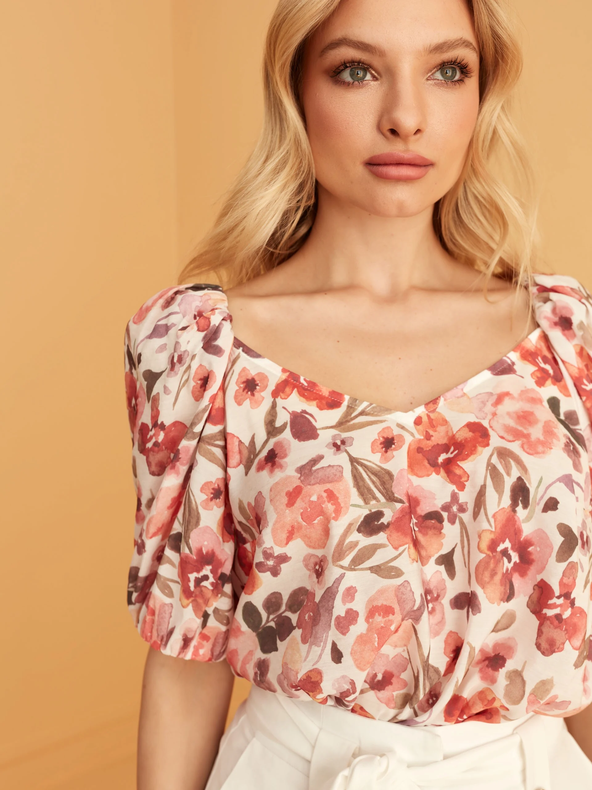 FLORAL BLOUSE WITH PUFF SLEEVES