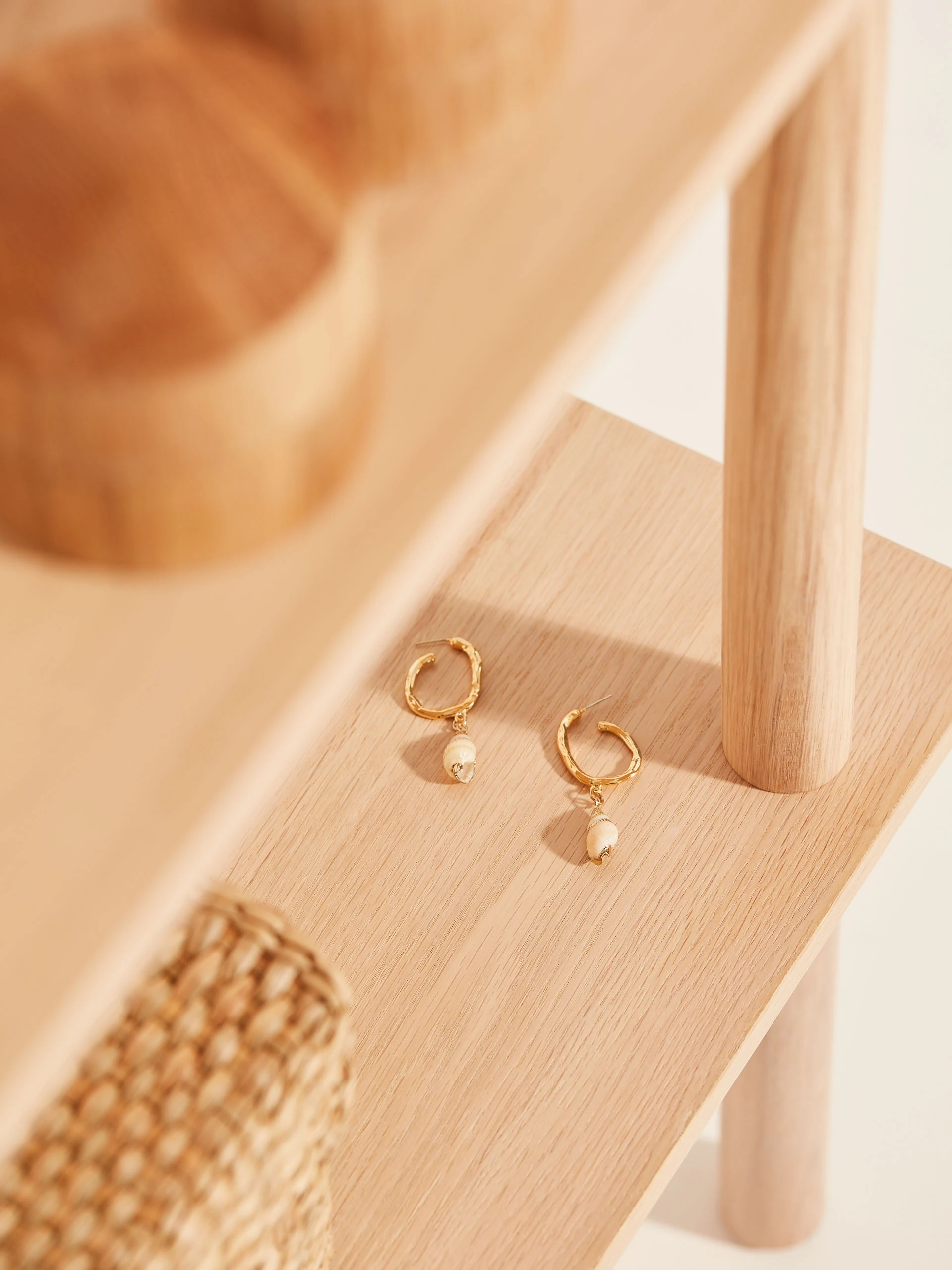 GOLD-PLATED EARRINGS
