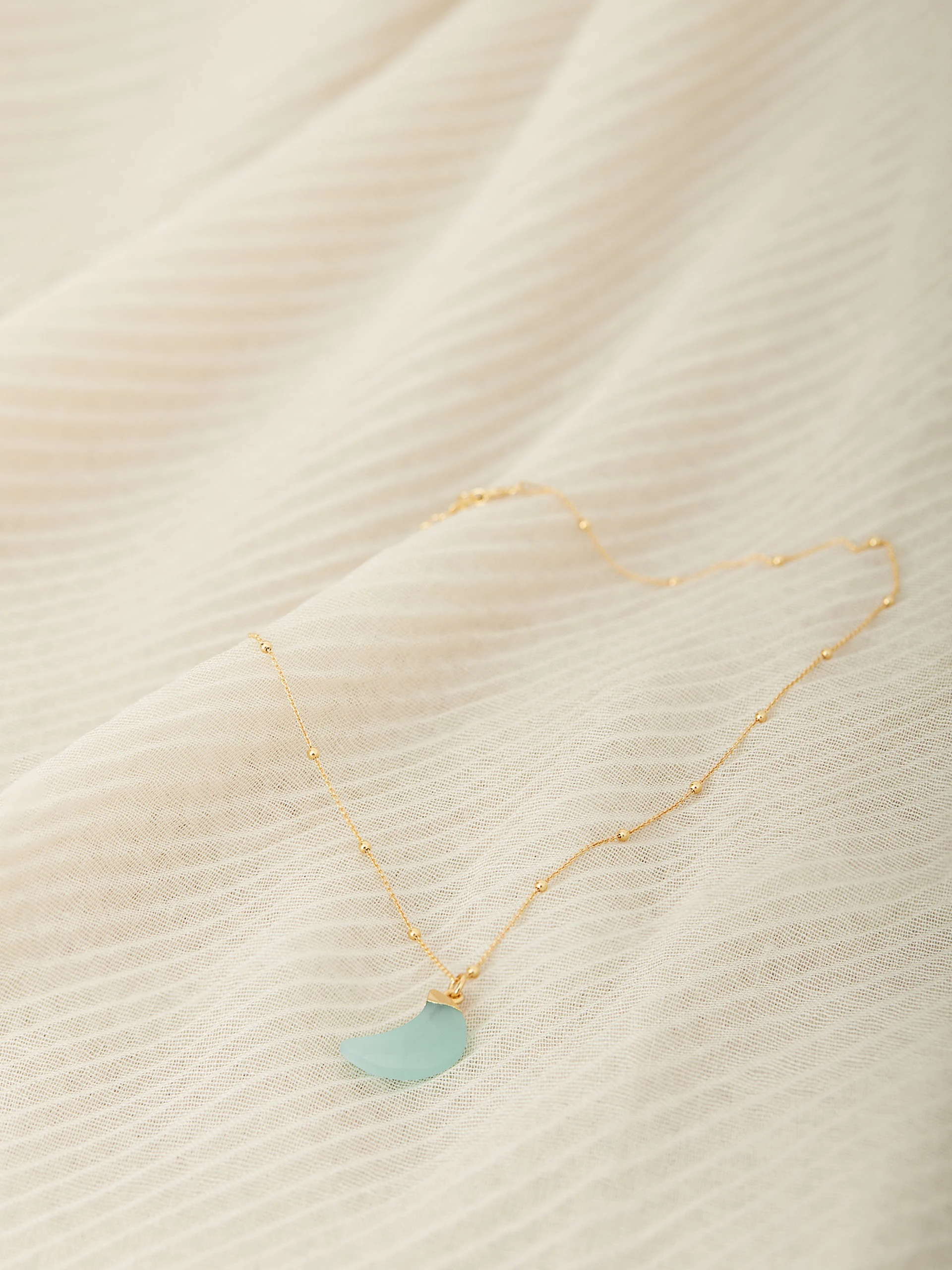 GOLD-PLATED MOON NECKLACE