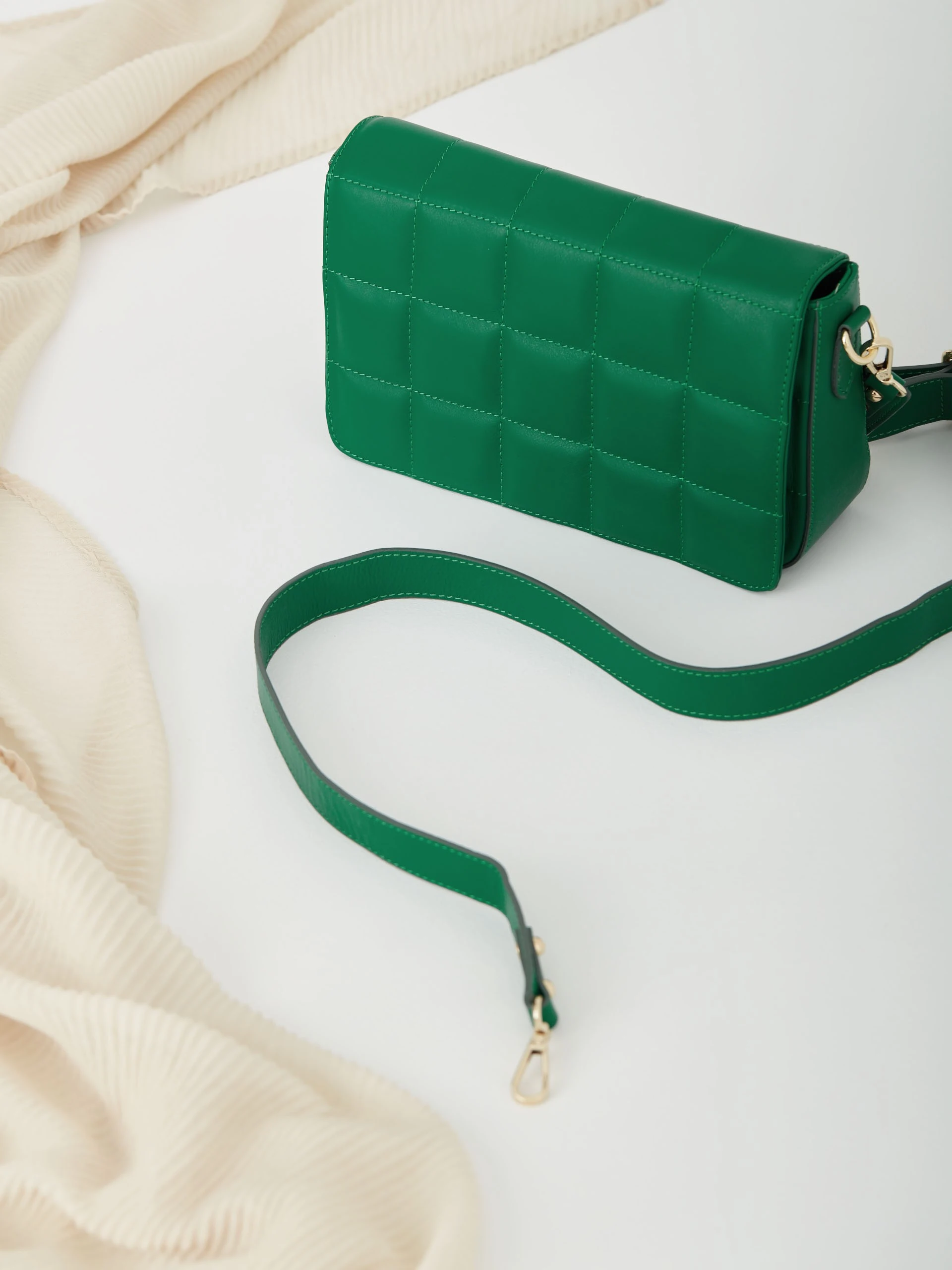 GREEN QUILTED BAG