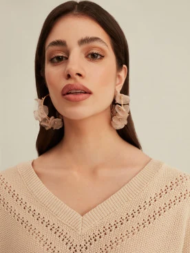 BEIGE SWEATER WITH V NECKLINE