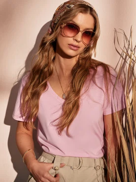 Pink blouse with short sleeves and pointed neckline