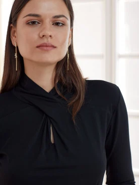 BLOUSE WITH DECORATIVE NECKLINE