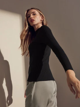 BLACK SWEATER WITH HALF TURTLENECK