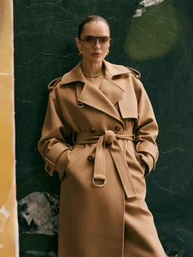 Elegant caramel coat made of wool