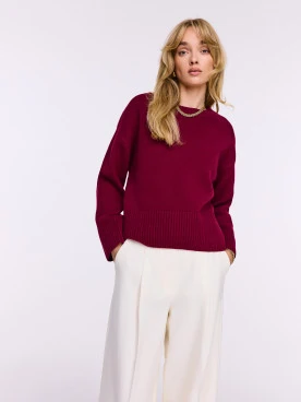 Wool sweater in burgundy