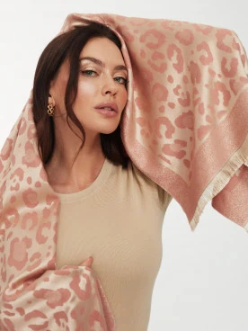 Elegant animal pattern scarf