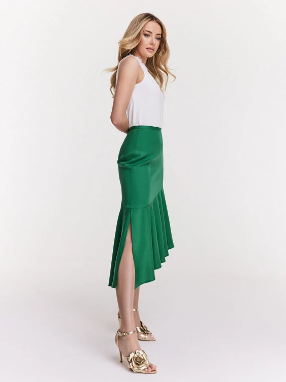 Asymetryczna zielona spódnica