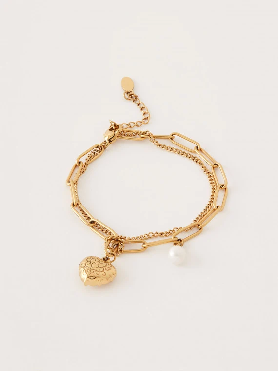 Bracelet with heart-shaped pendant