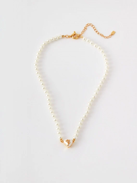 Pearl bead necklace