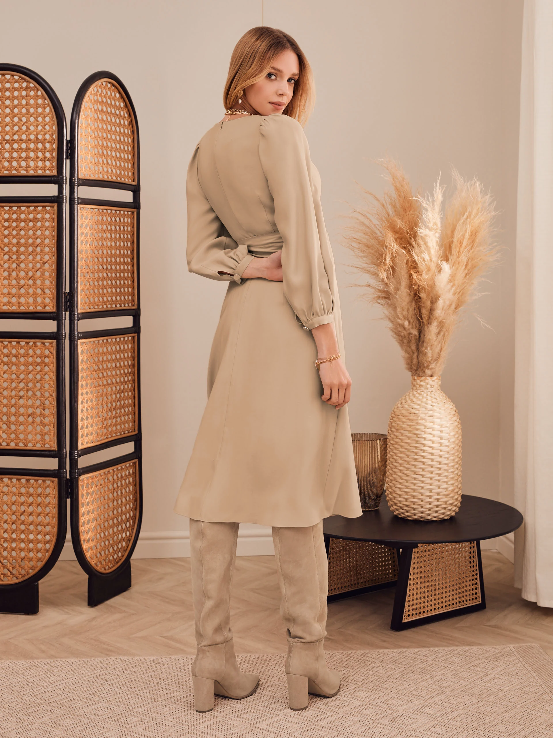 BEIGE TIED DRESS