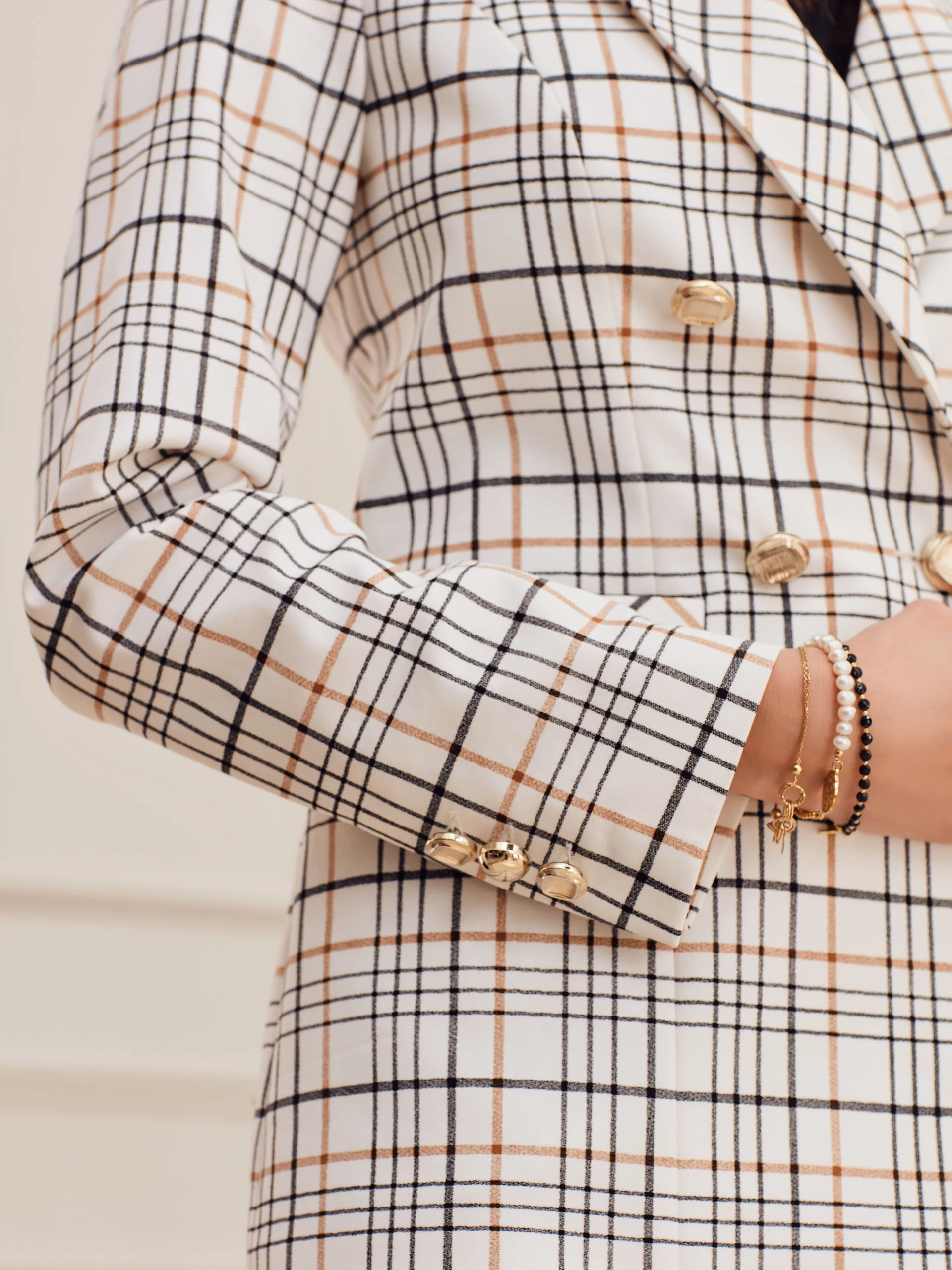 WHITE CHECKERED JACKET
