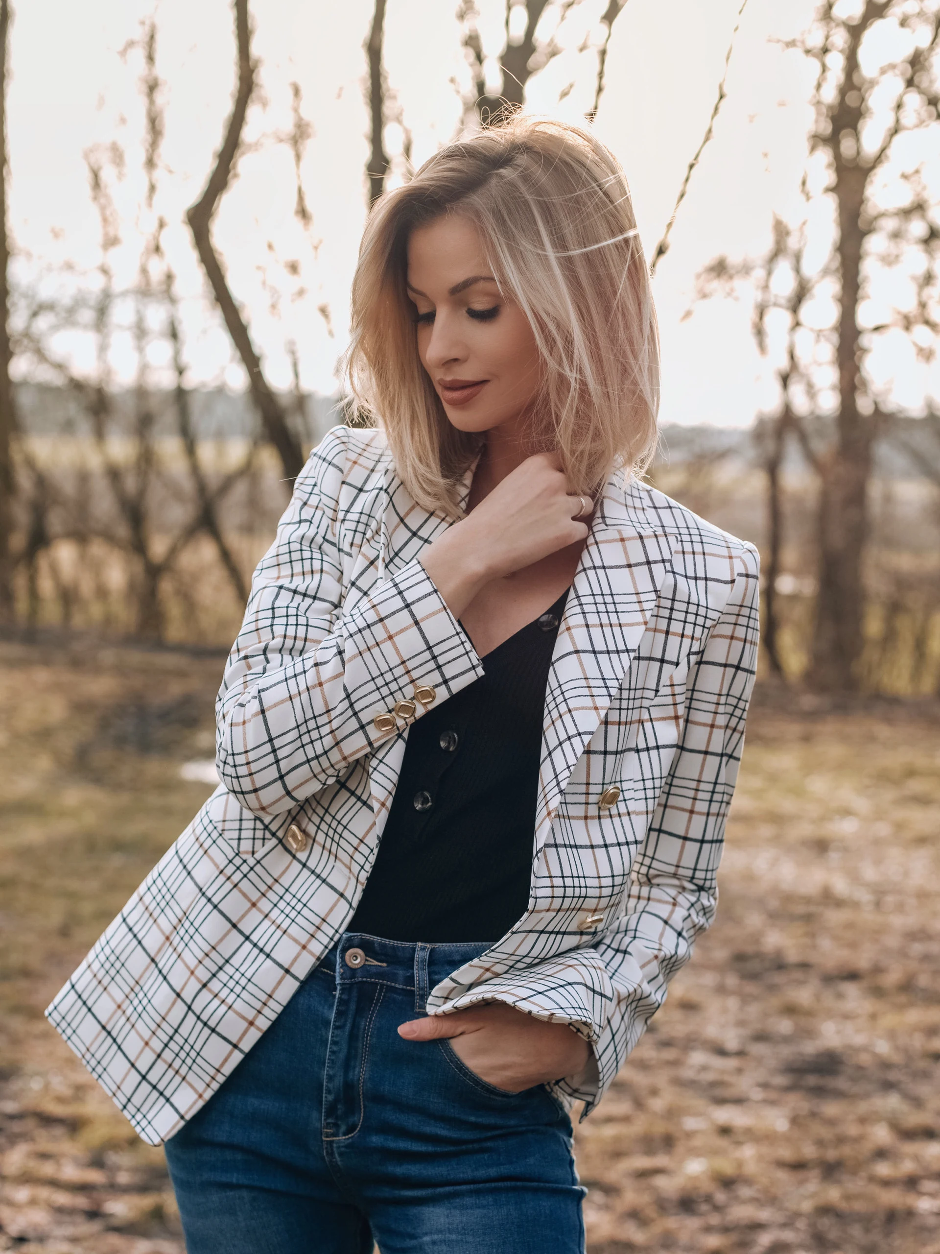 WHITE CHECKERED JACKET
