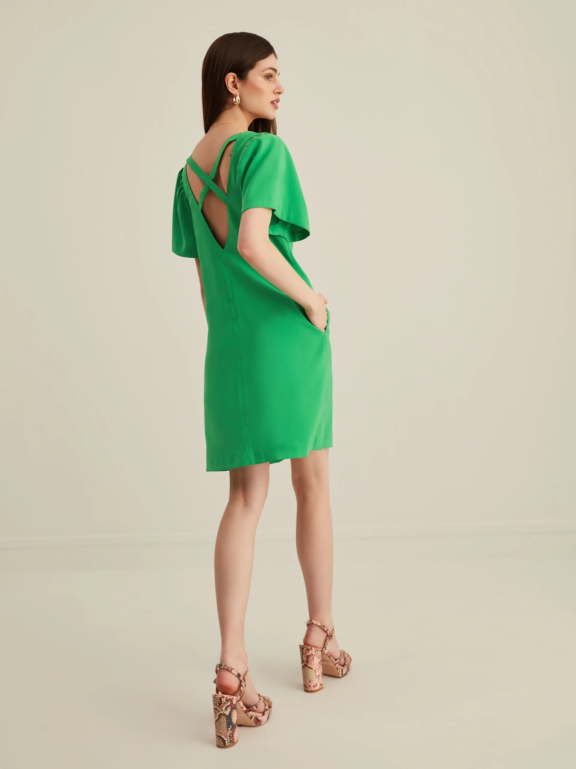 PUFF SLEEVE GREEN DRESS