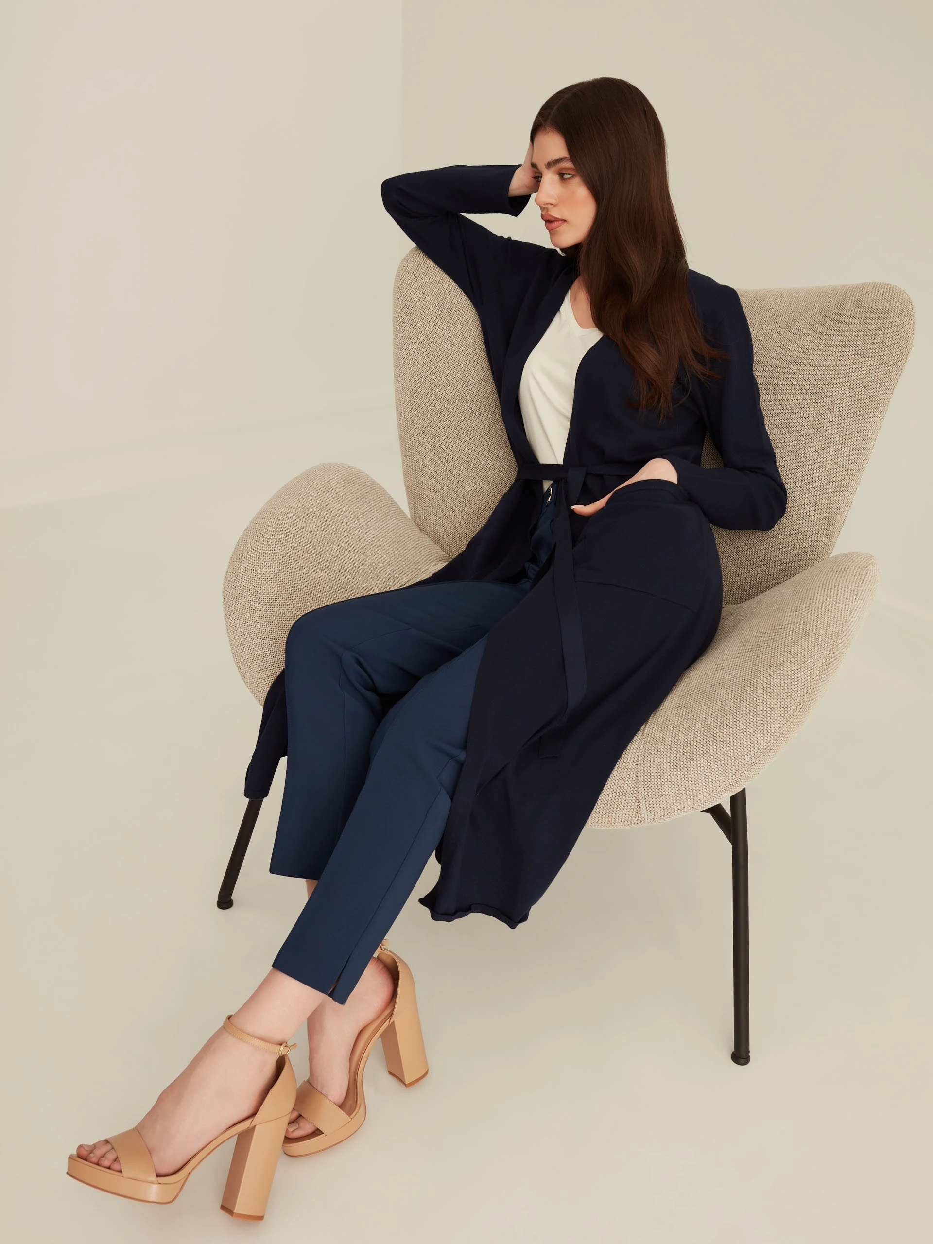 NAVY CREASED PANTS