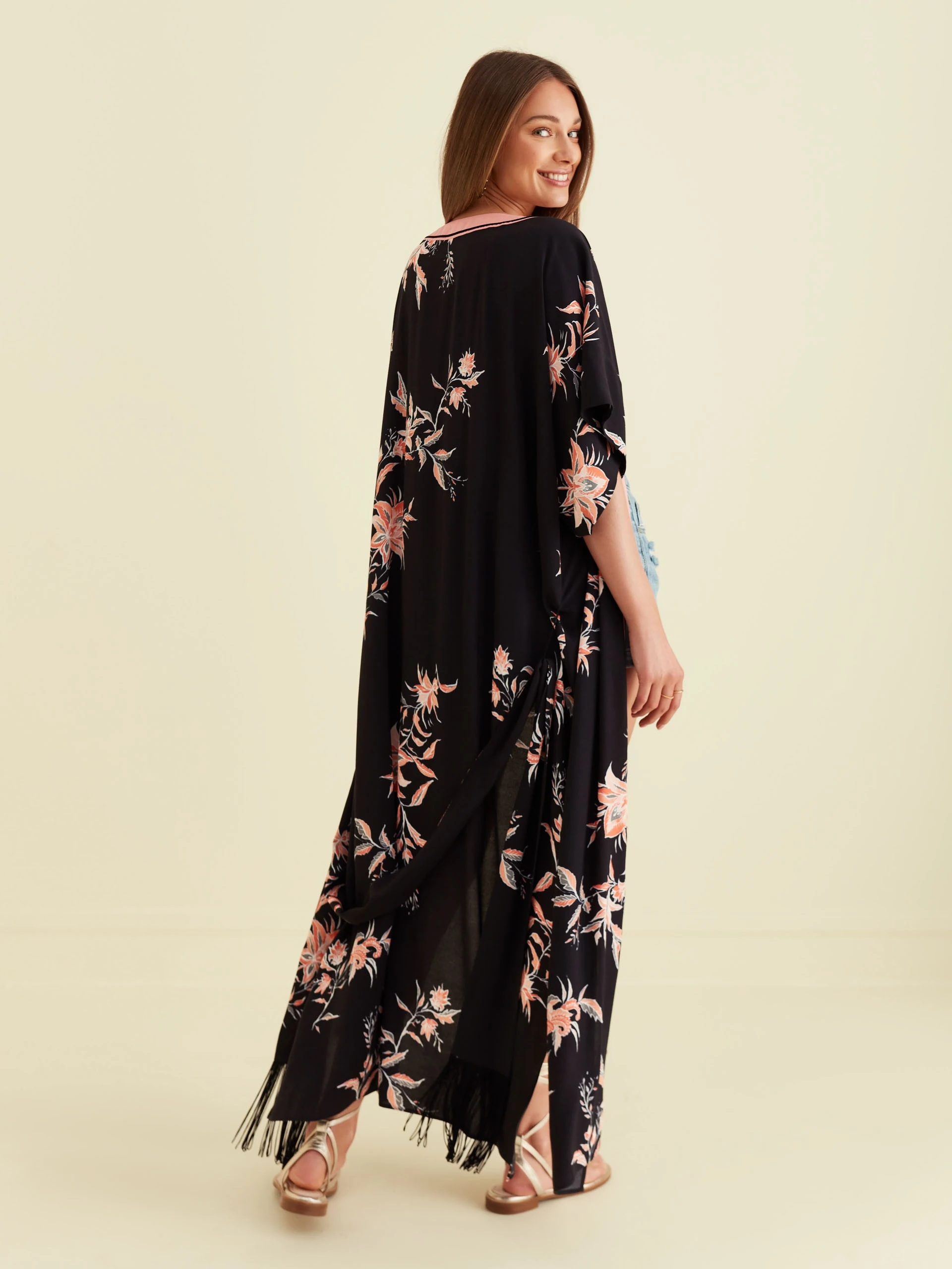 KIMONO IN FLORAL PRINT