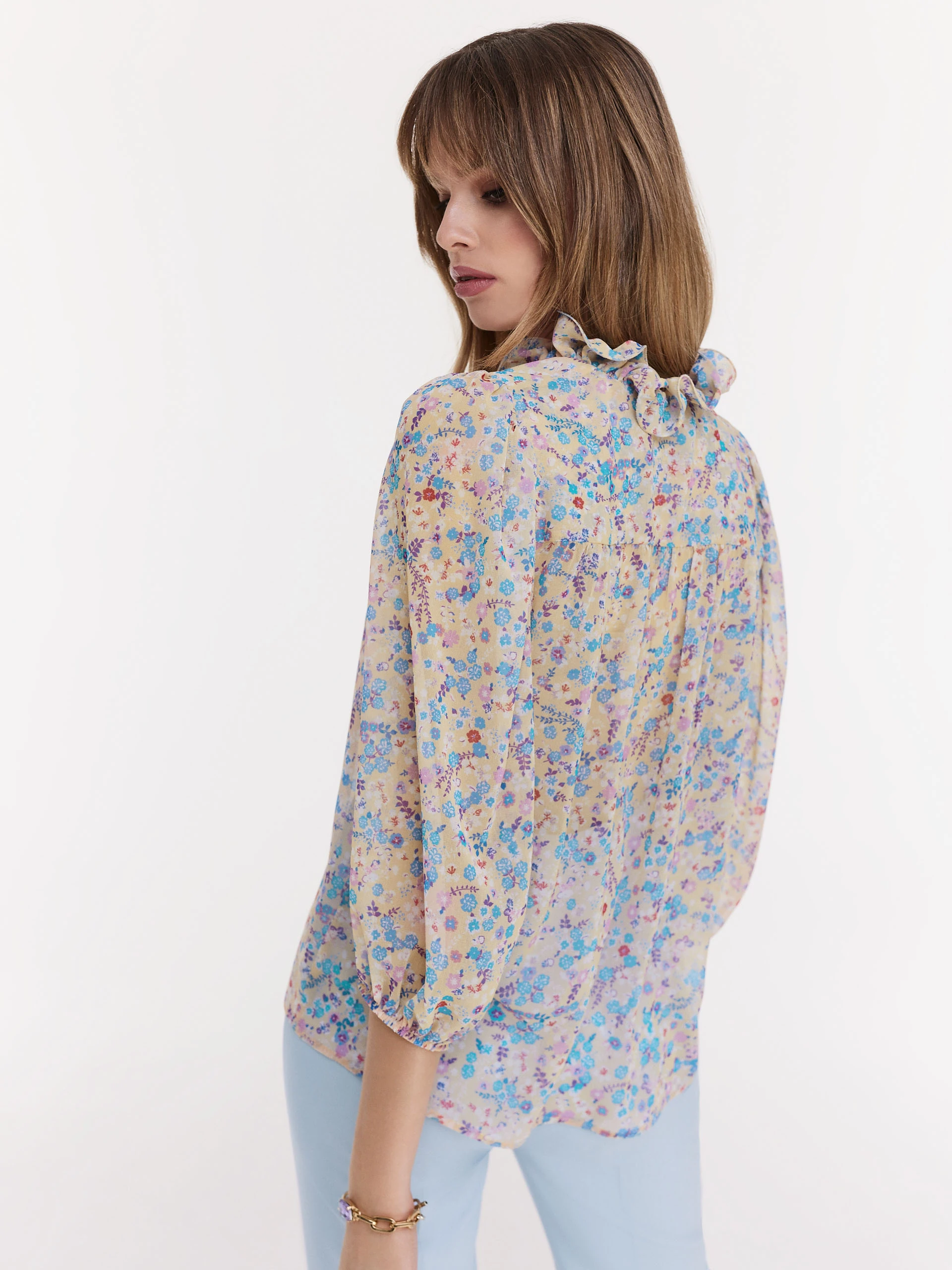 Airy shirt in a plaid pattern