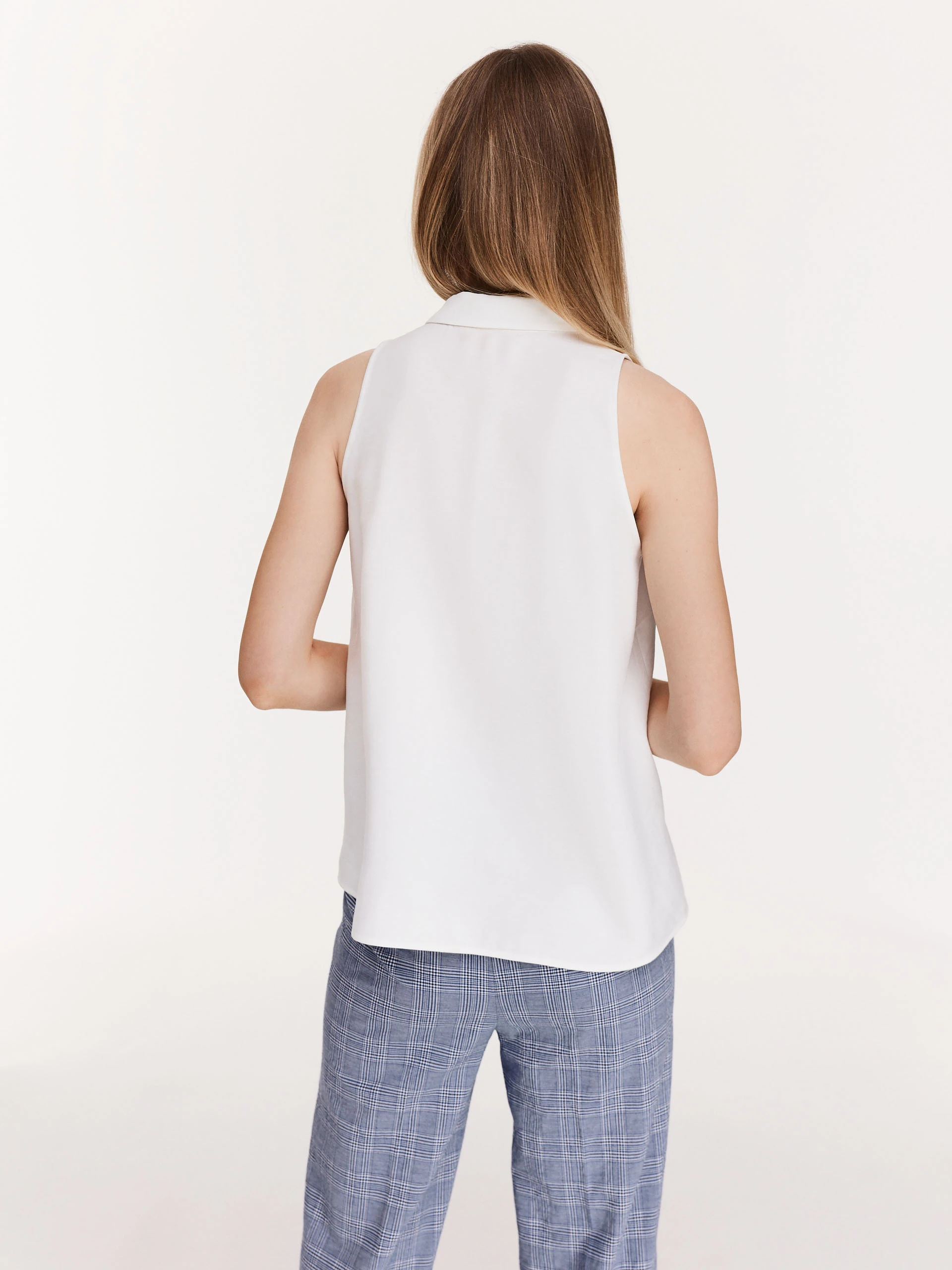 White blouse with collar