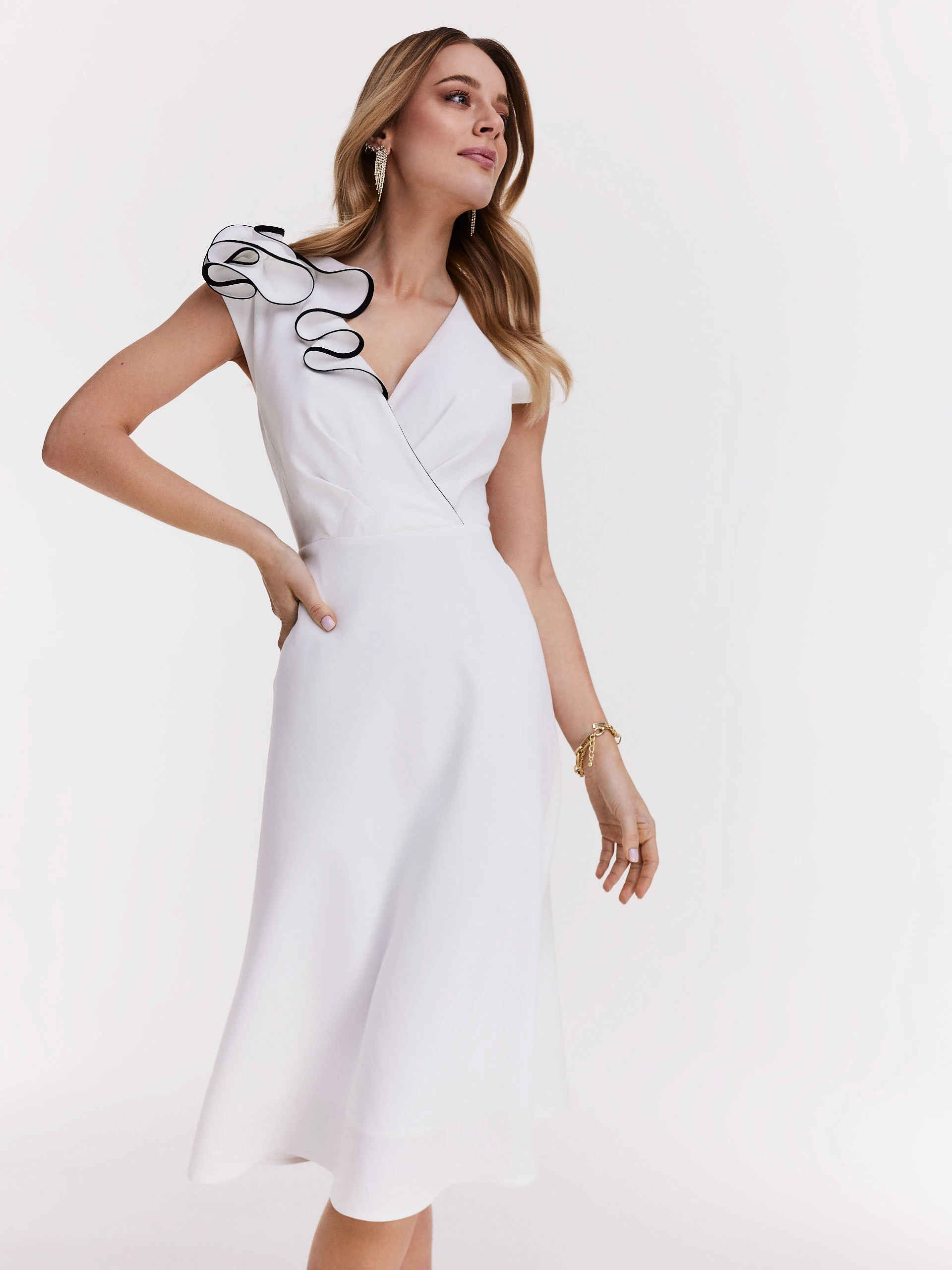 White dress with spatial decoration