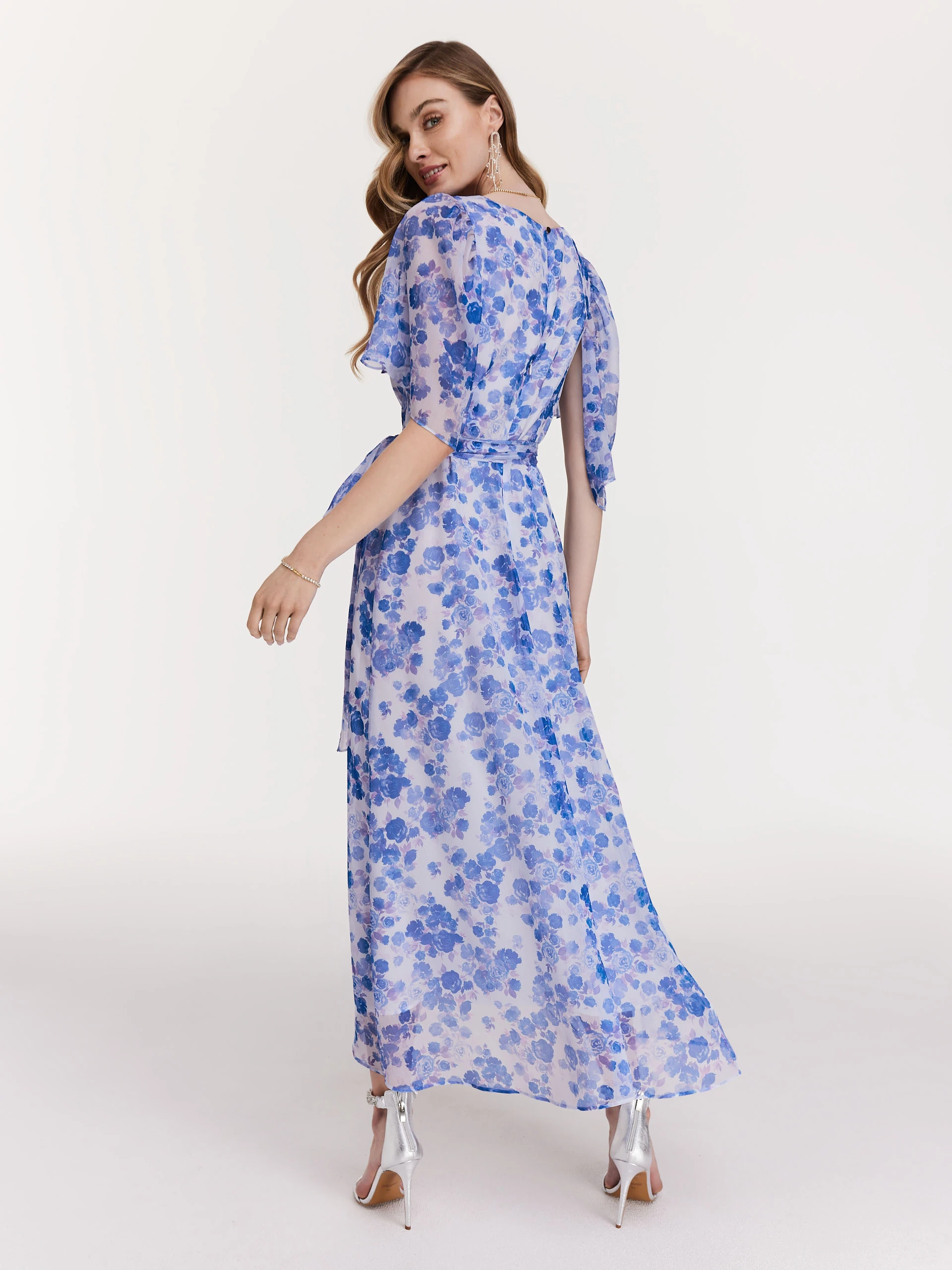 Airy long dress in roses