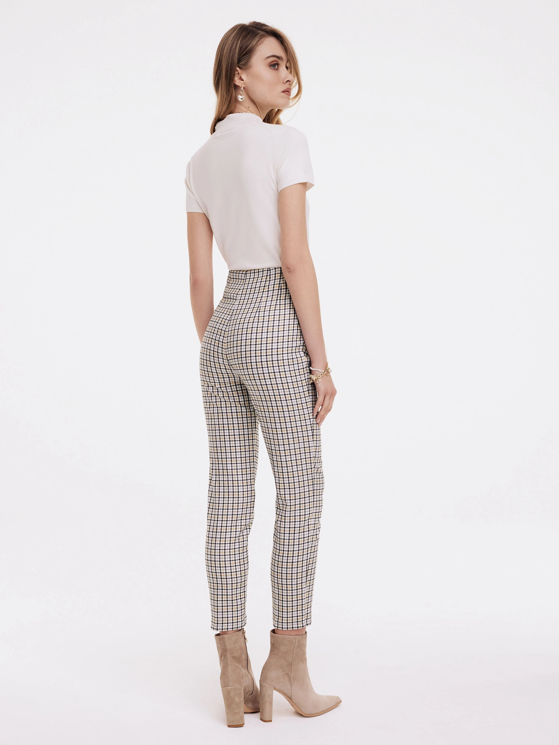 Cigarettes above the ankle in checkered pattern