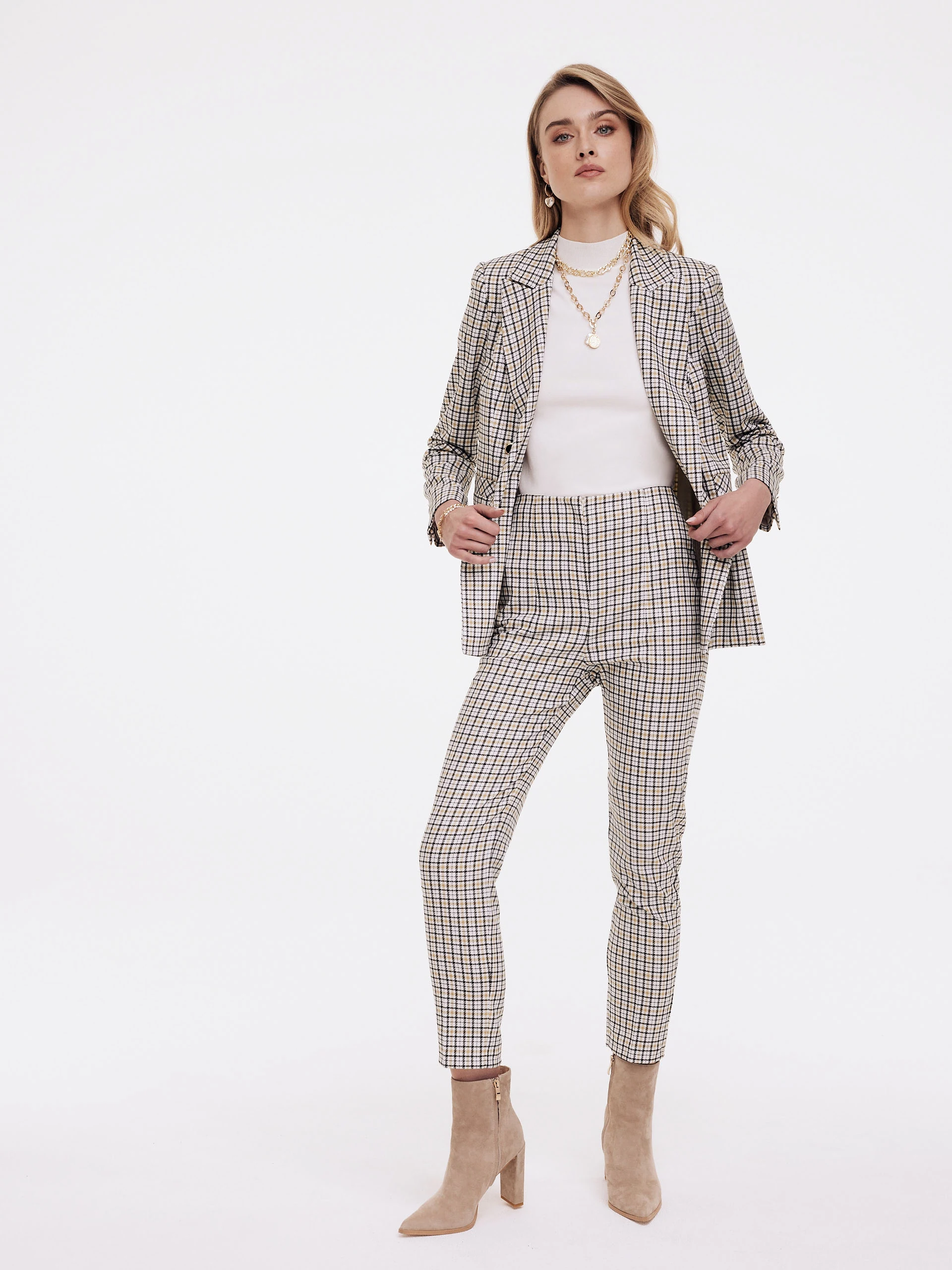 Cigarettes above the ankle in checkered pattern