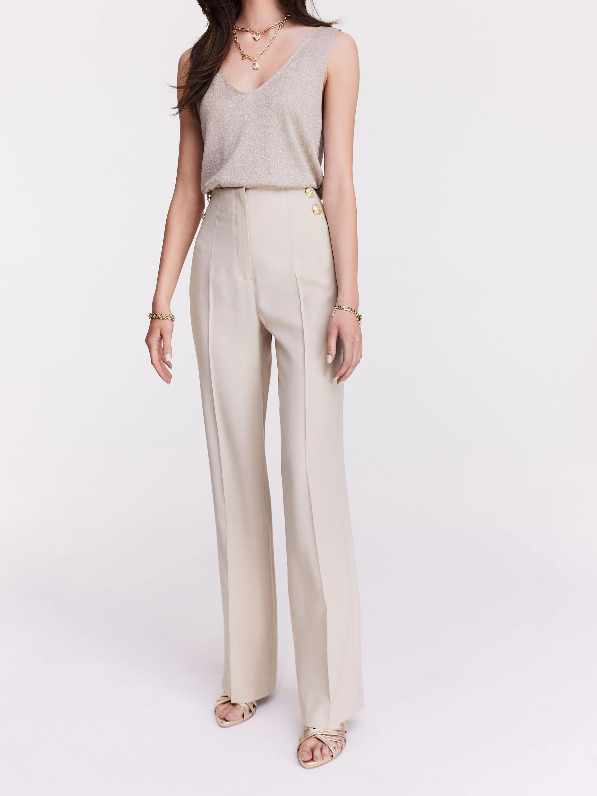 Beige high-waisted cigarette suits