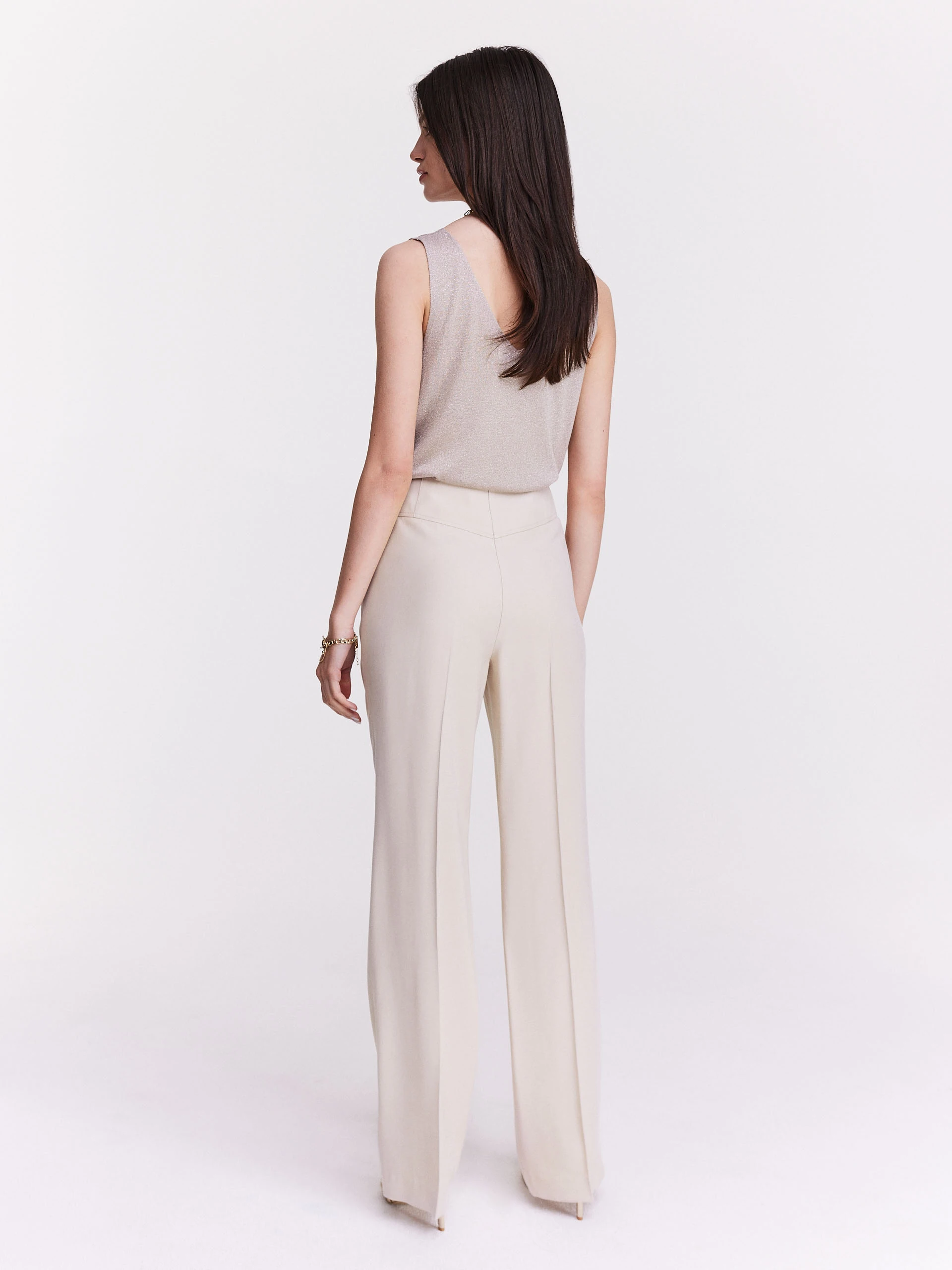 Beige high-waisted cigarette suits