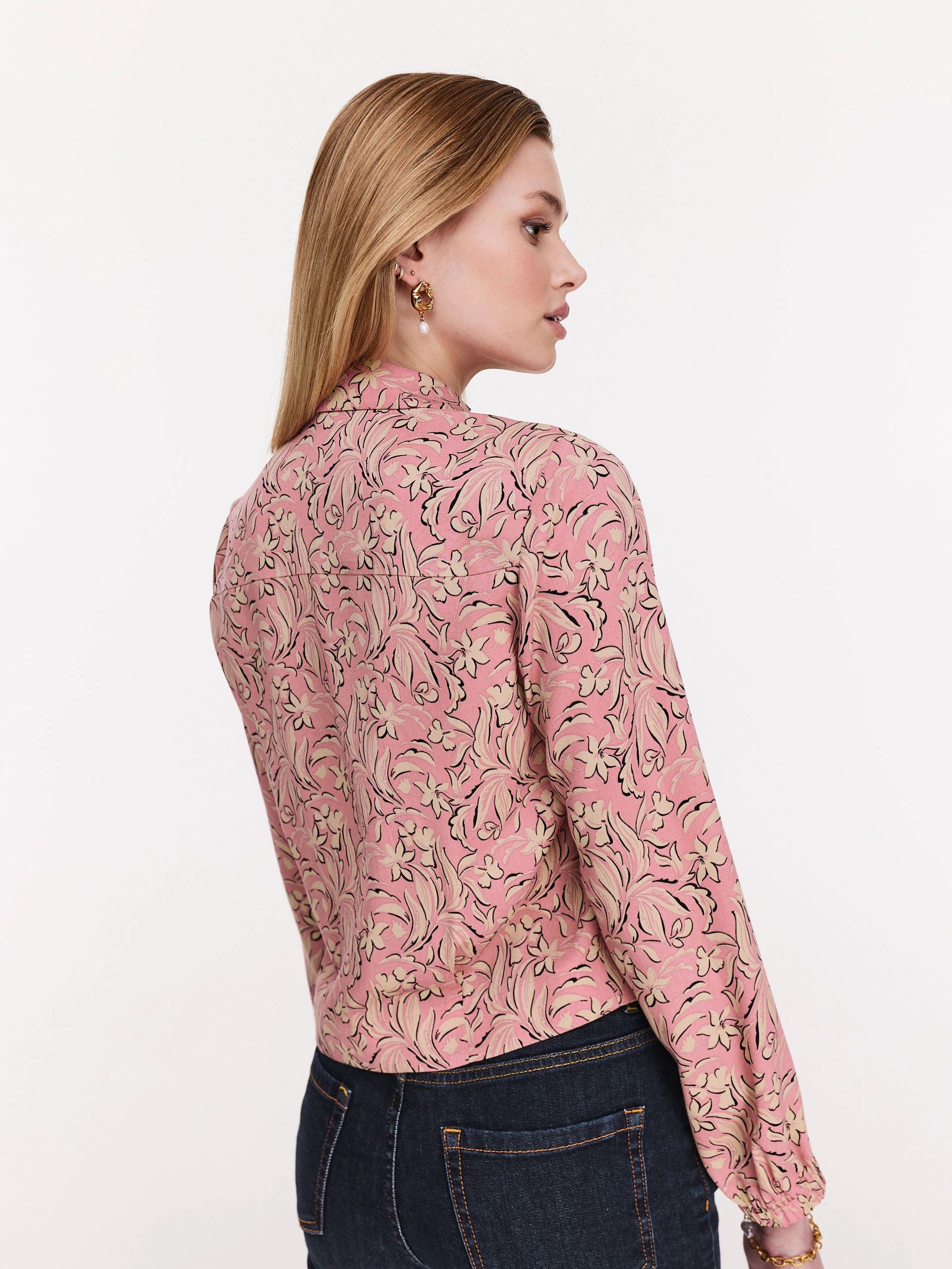 Pink viscose shirt with flowers