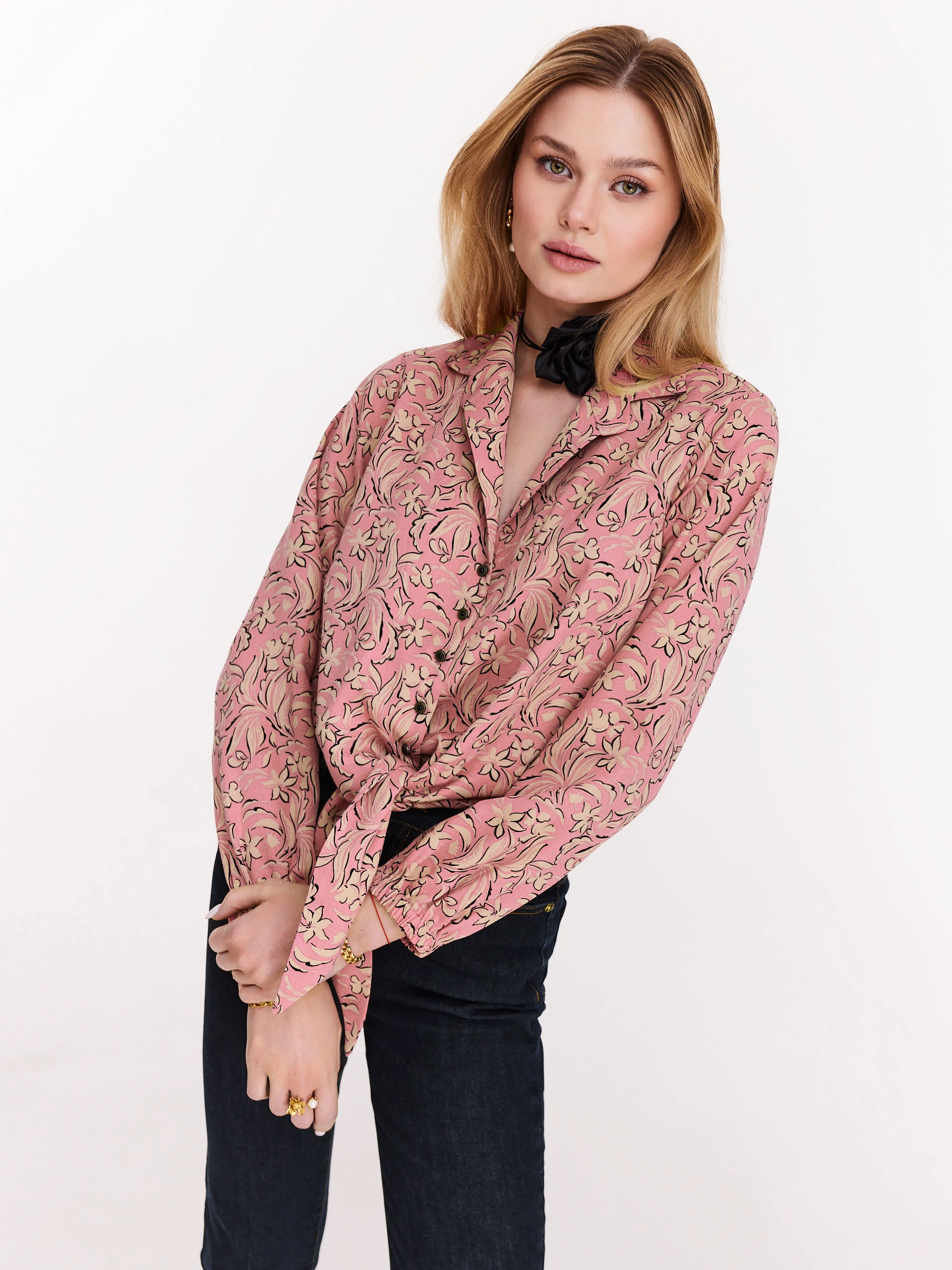Pink viscose shirt with flowers