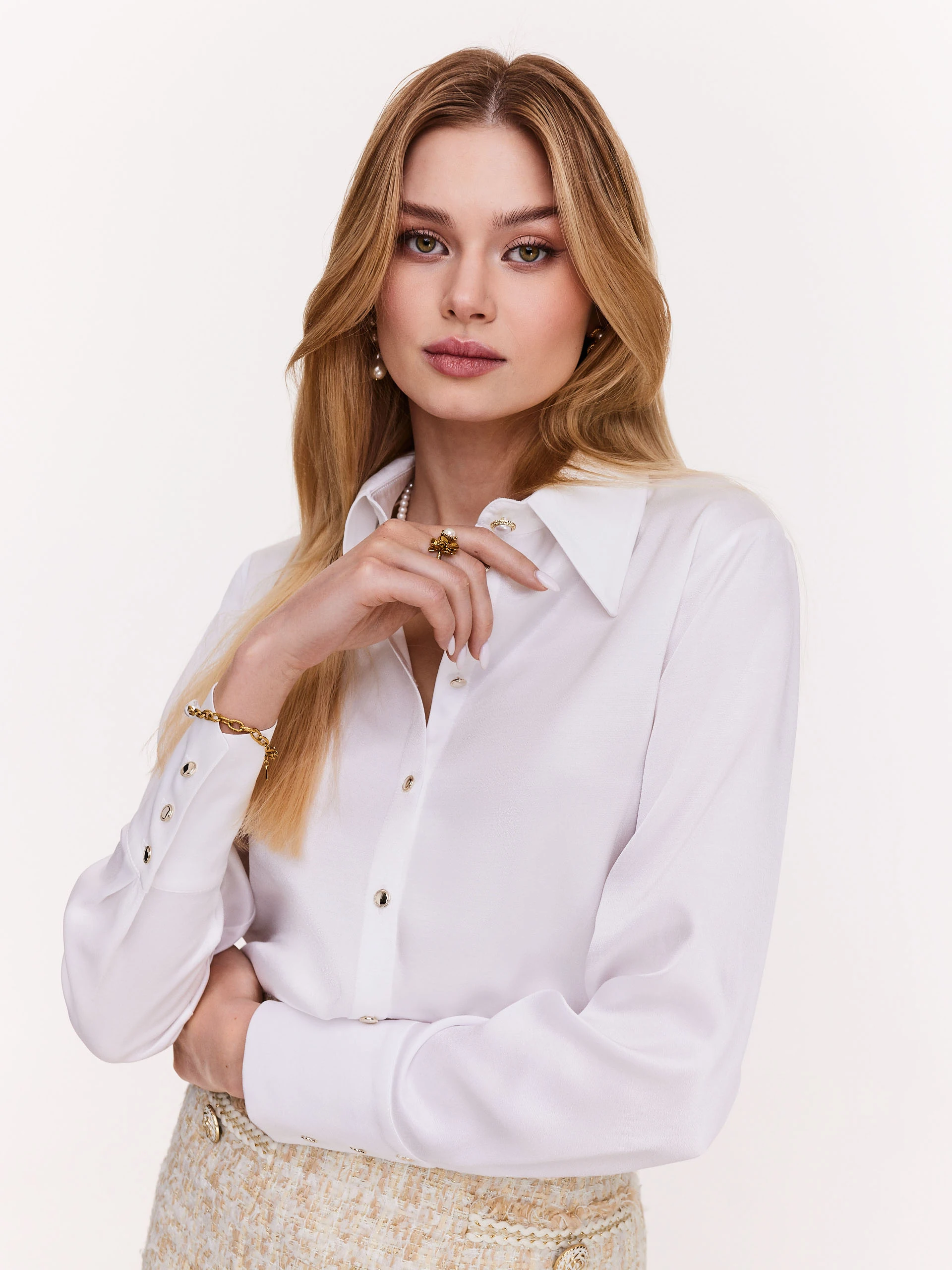Elegant white viscose shirt