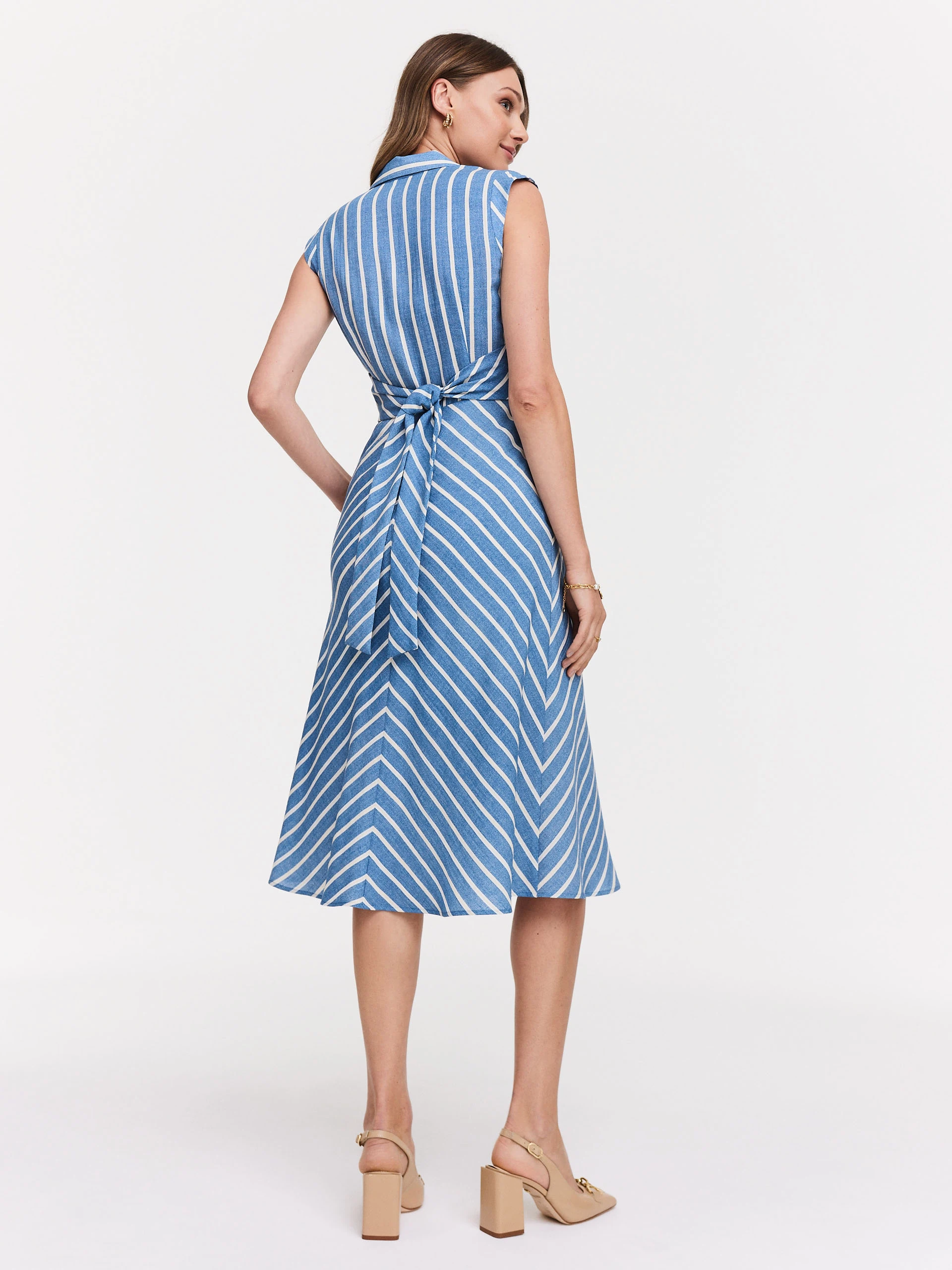 Blue dress with buttons and collar
