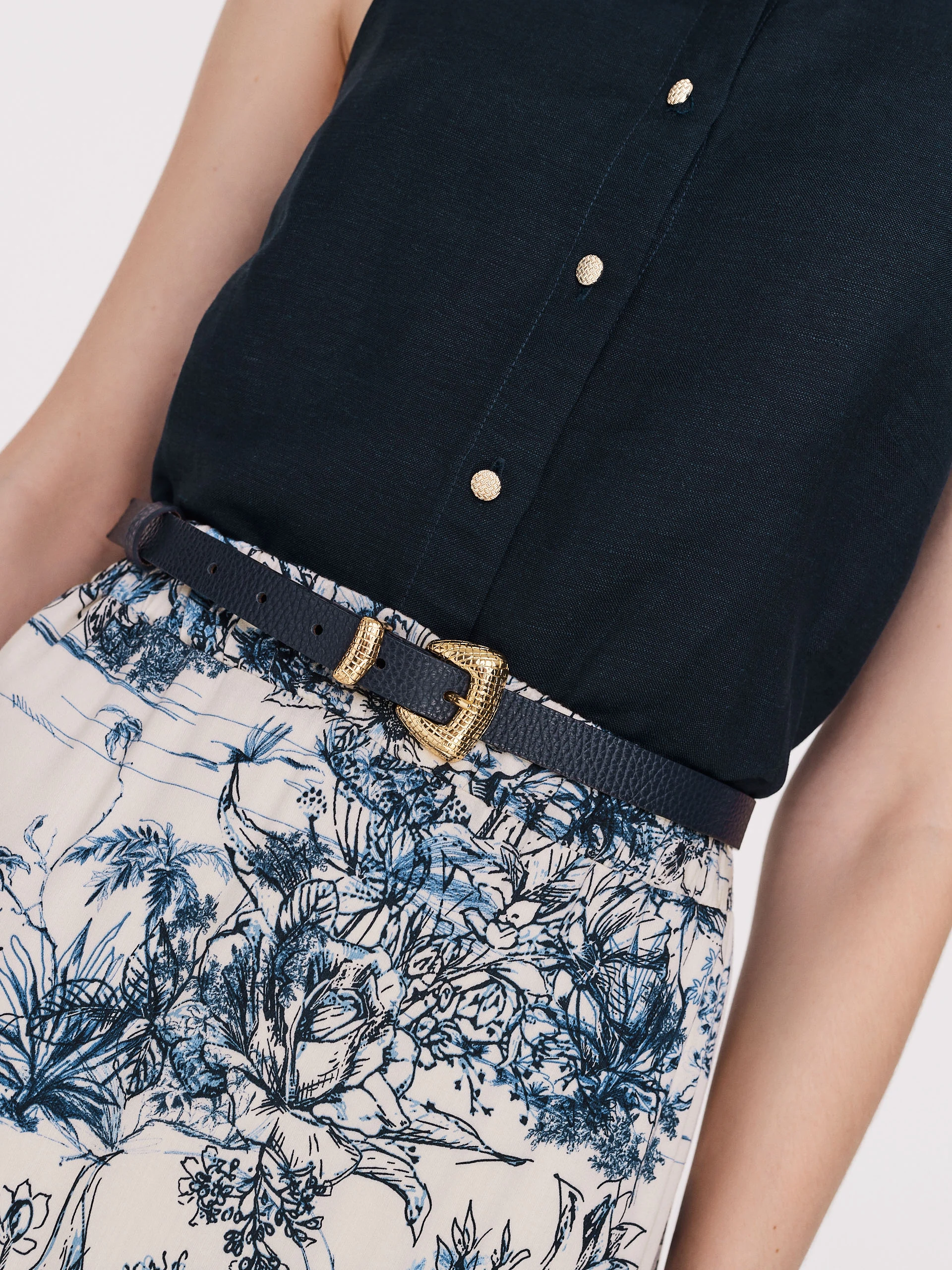 Airy asymmetrical viscose skirt