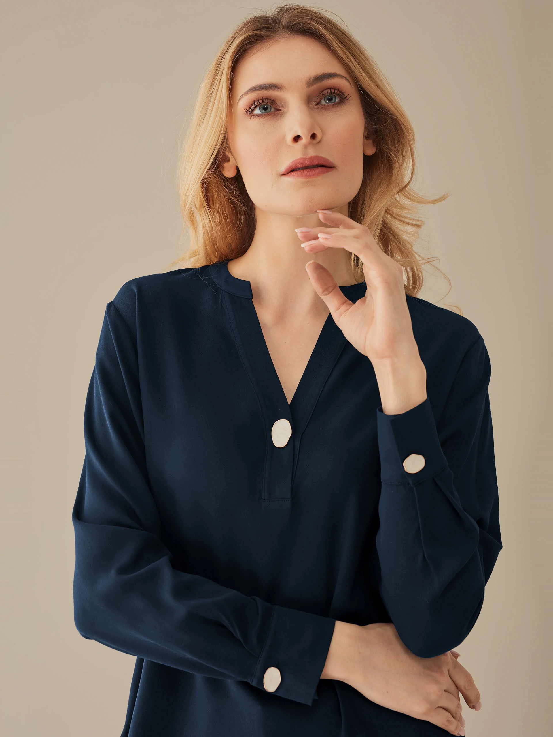 OVERSIZED BUTTON-DOWN BLOUSE