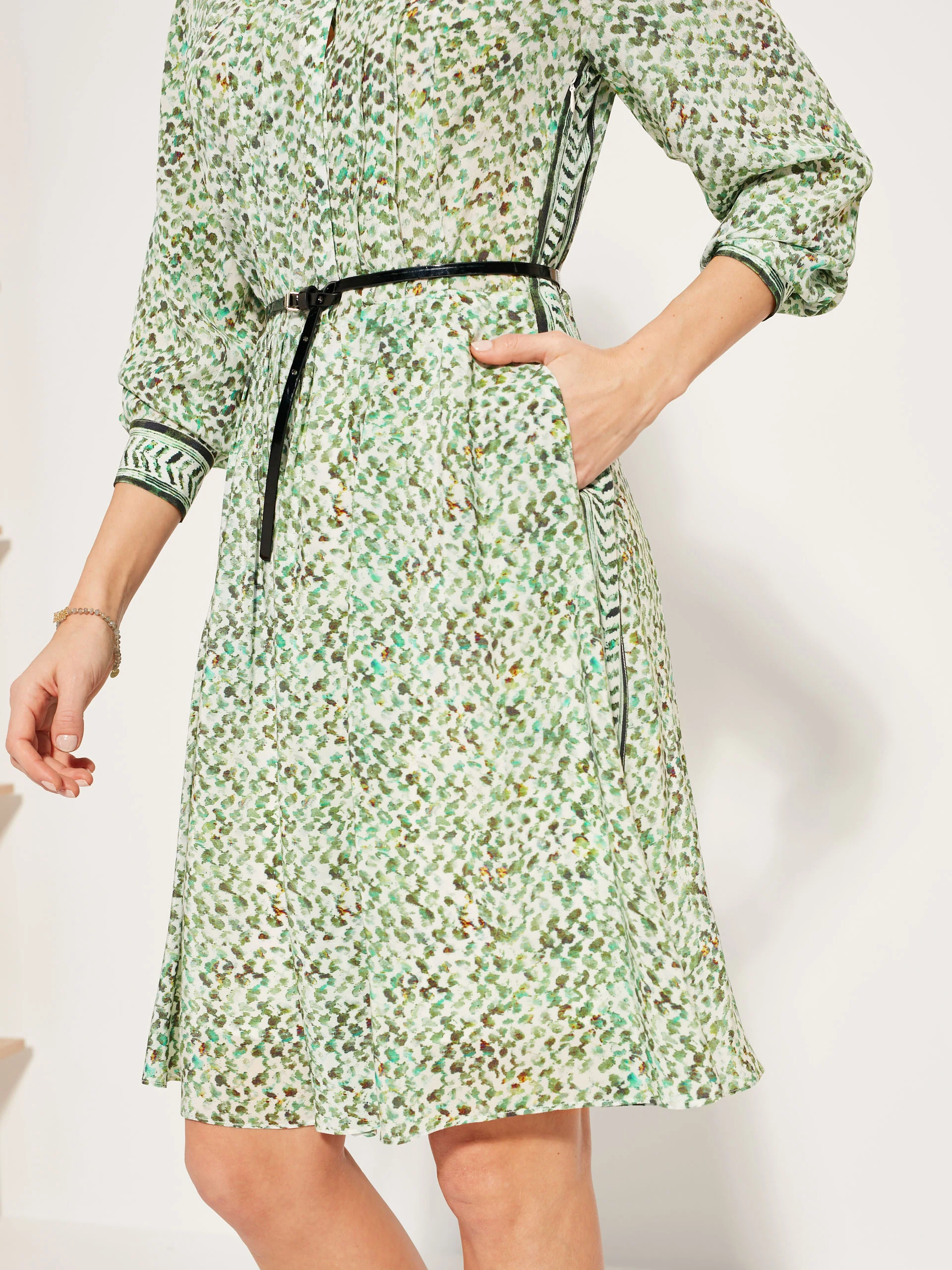 SMALL PATTERN DRESS