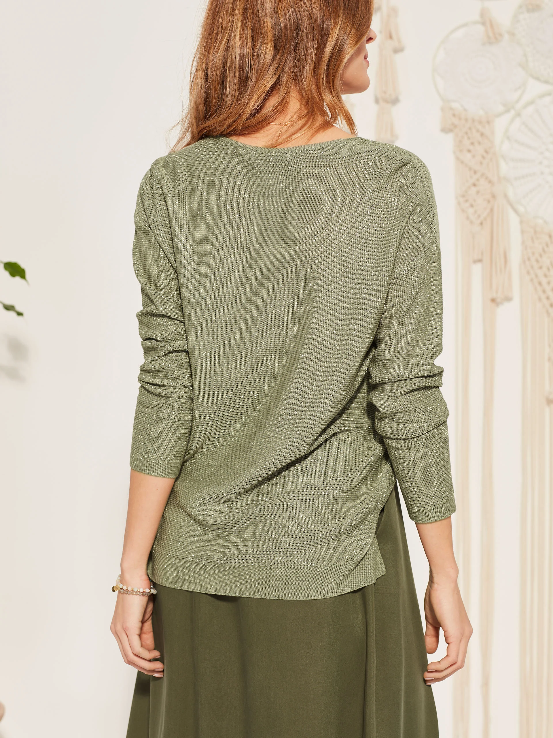 SWEATER WITH V NECKLINE