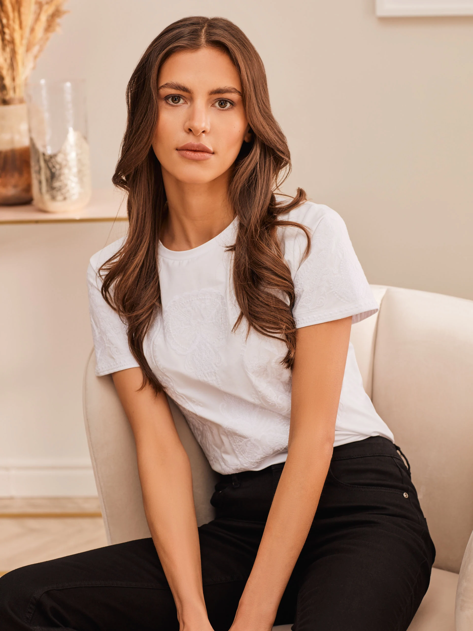 WHITE BLOUSE WITH DELICATE PATTERN