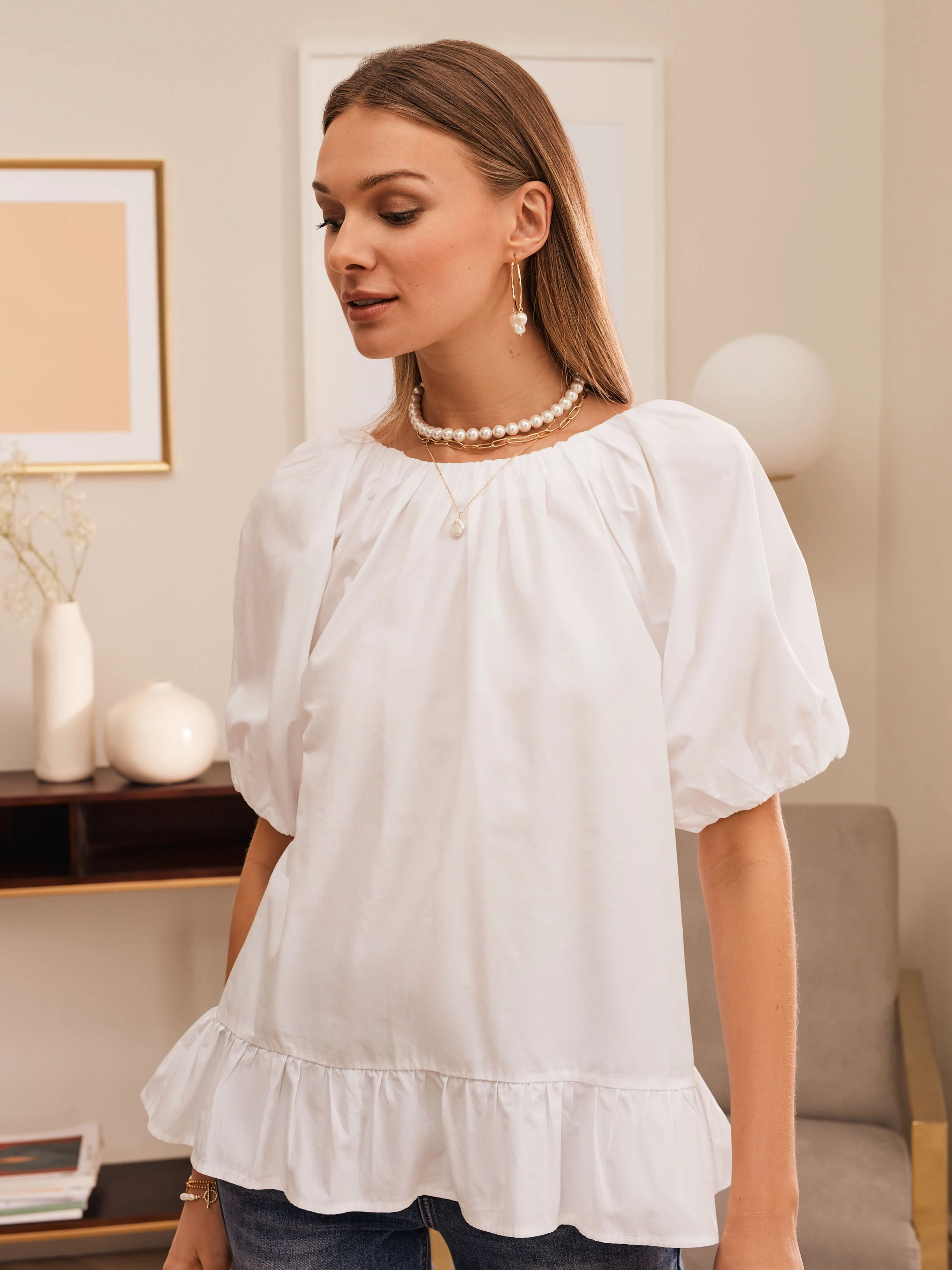 WHITE BLOUSE WITH SHORT SLEEVES