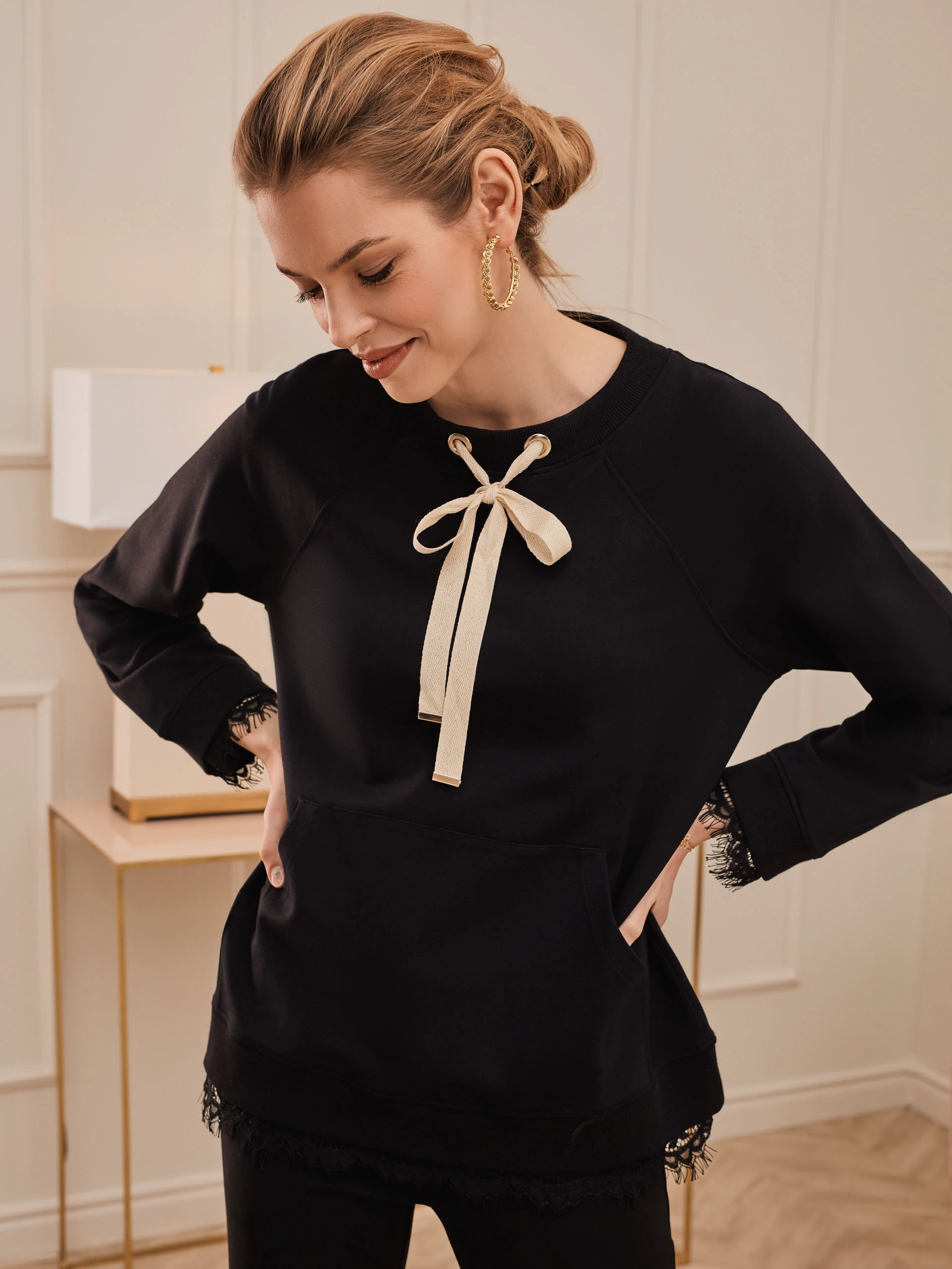 BLACK BLOUSE WITH LACE