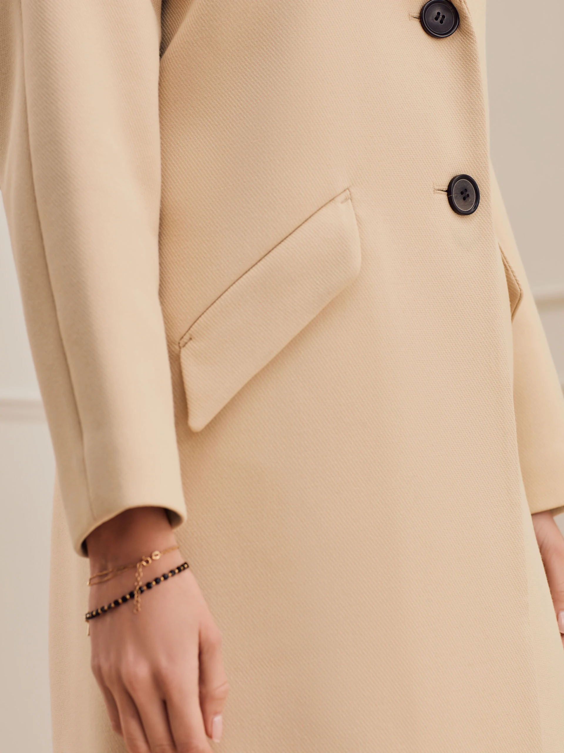 BEIGE STRAIGHT CUT COAT