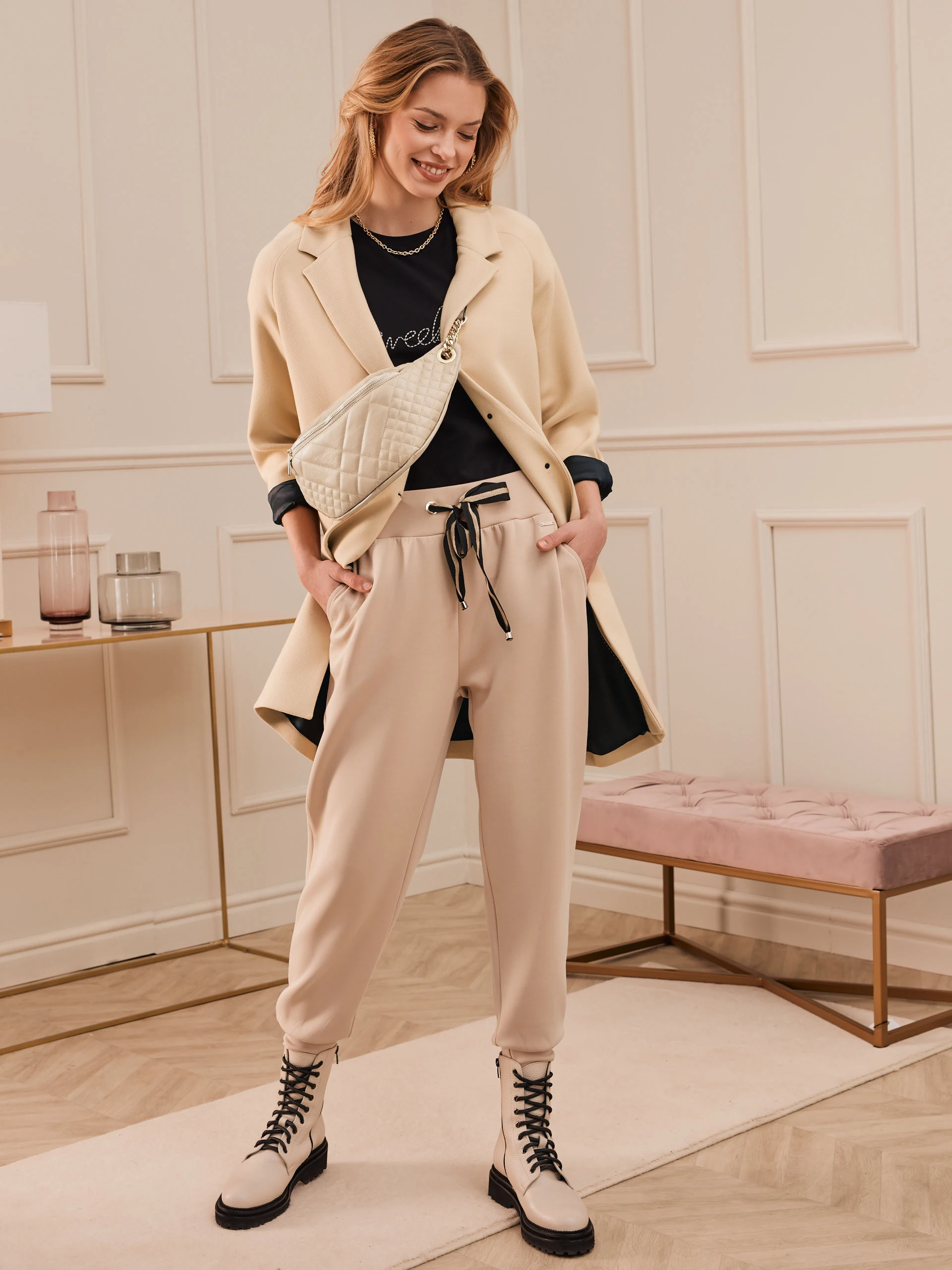 BEIGE SWEATPANTS